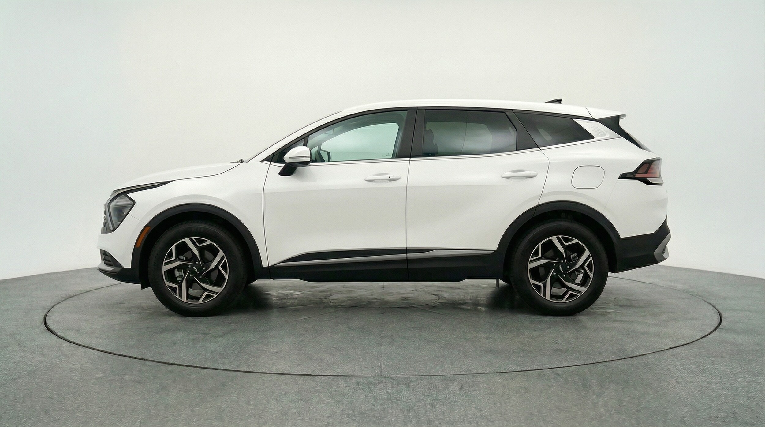 Thumbnail: 2025 Kia Sportage - 4