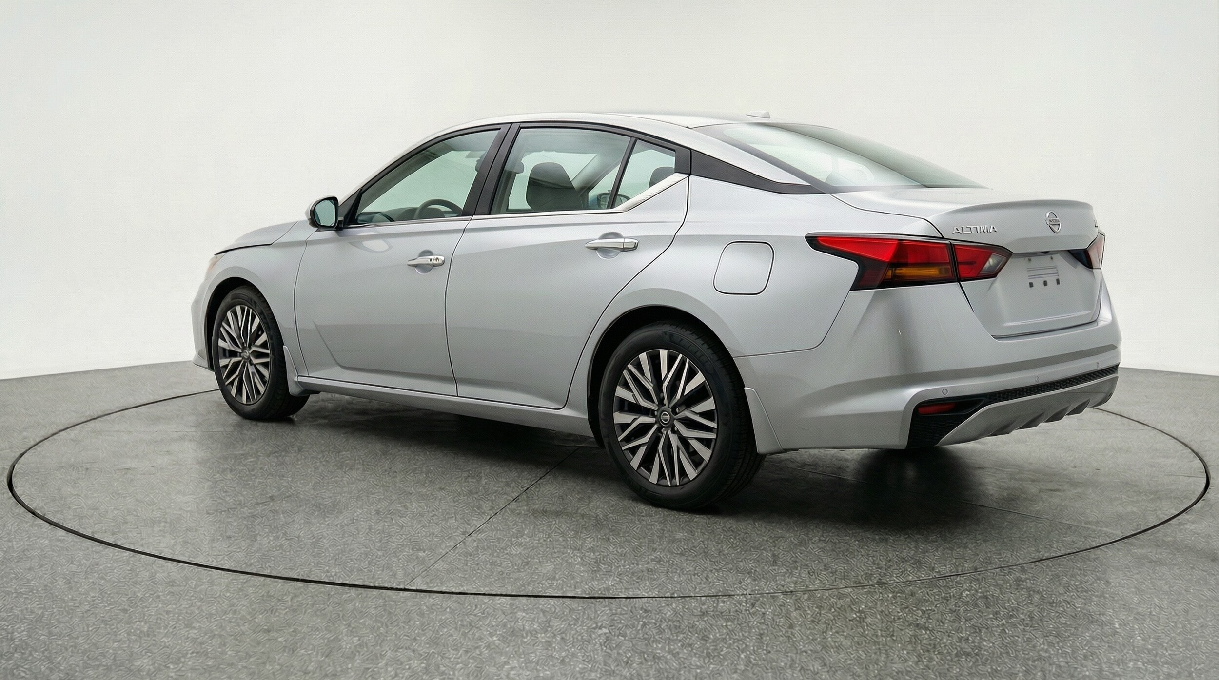 Thumbnail: 2025 Nissan Altima - 5