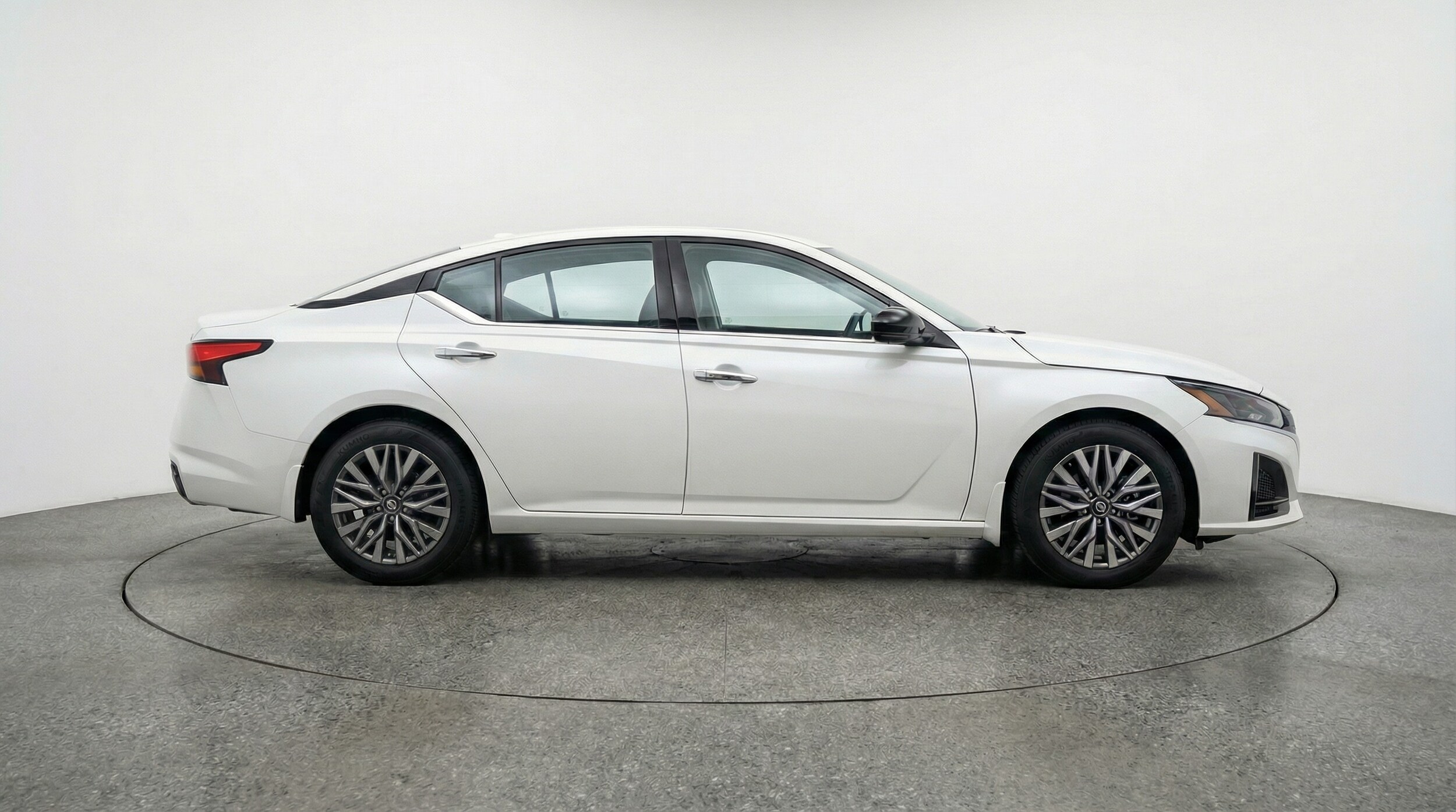 Thumbnail: 2025 Nissan Altima - 8