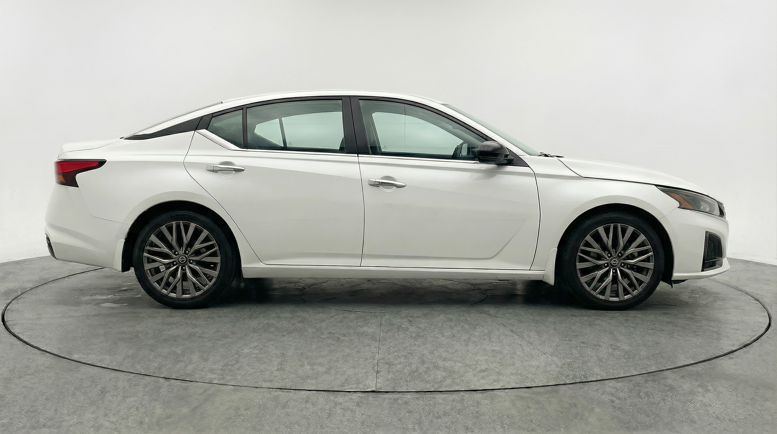 Thumbnail: 2025 Nissan Altima - 8