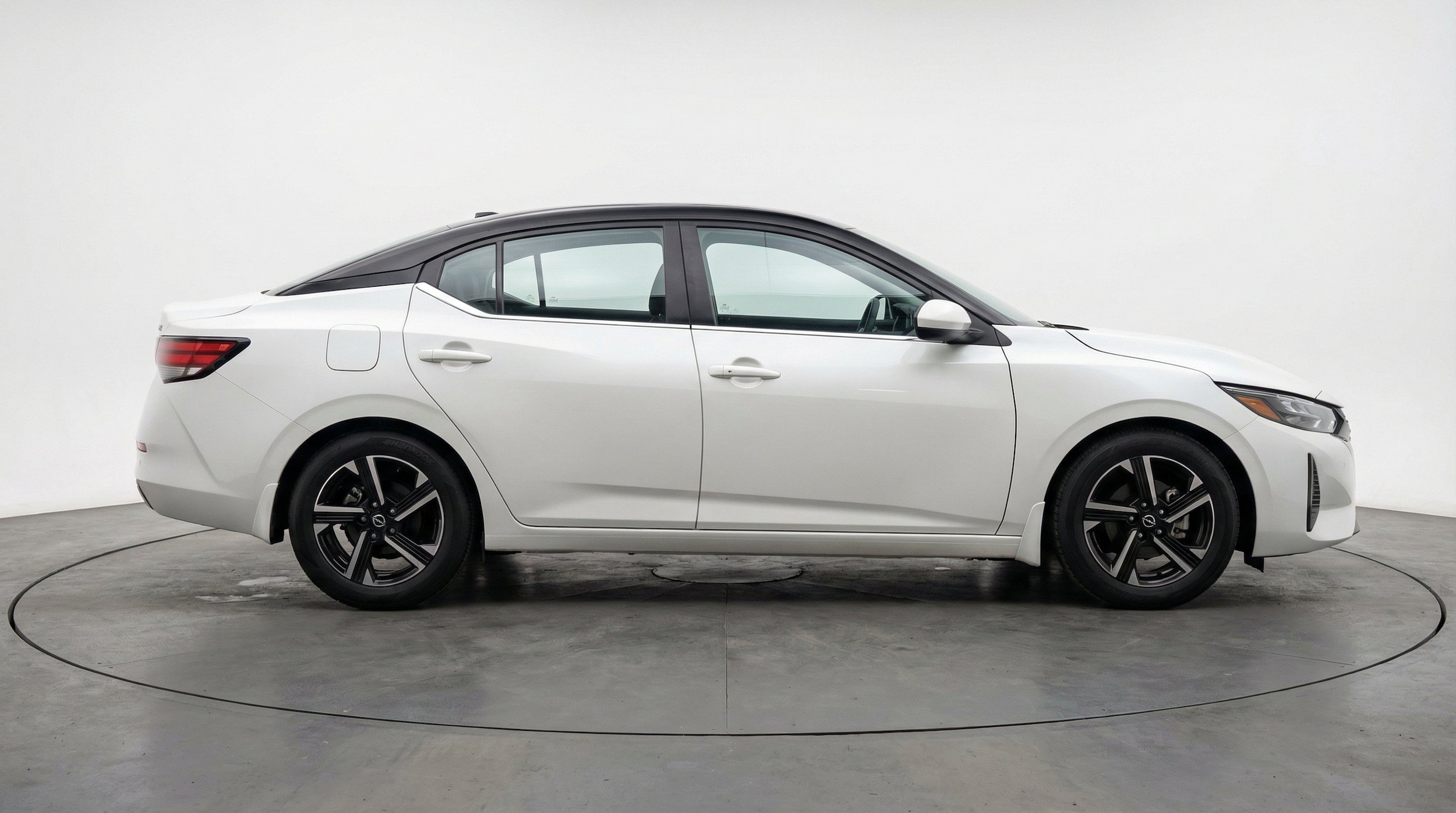 Thumbnail: 2025 Nissan Sentra - 11