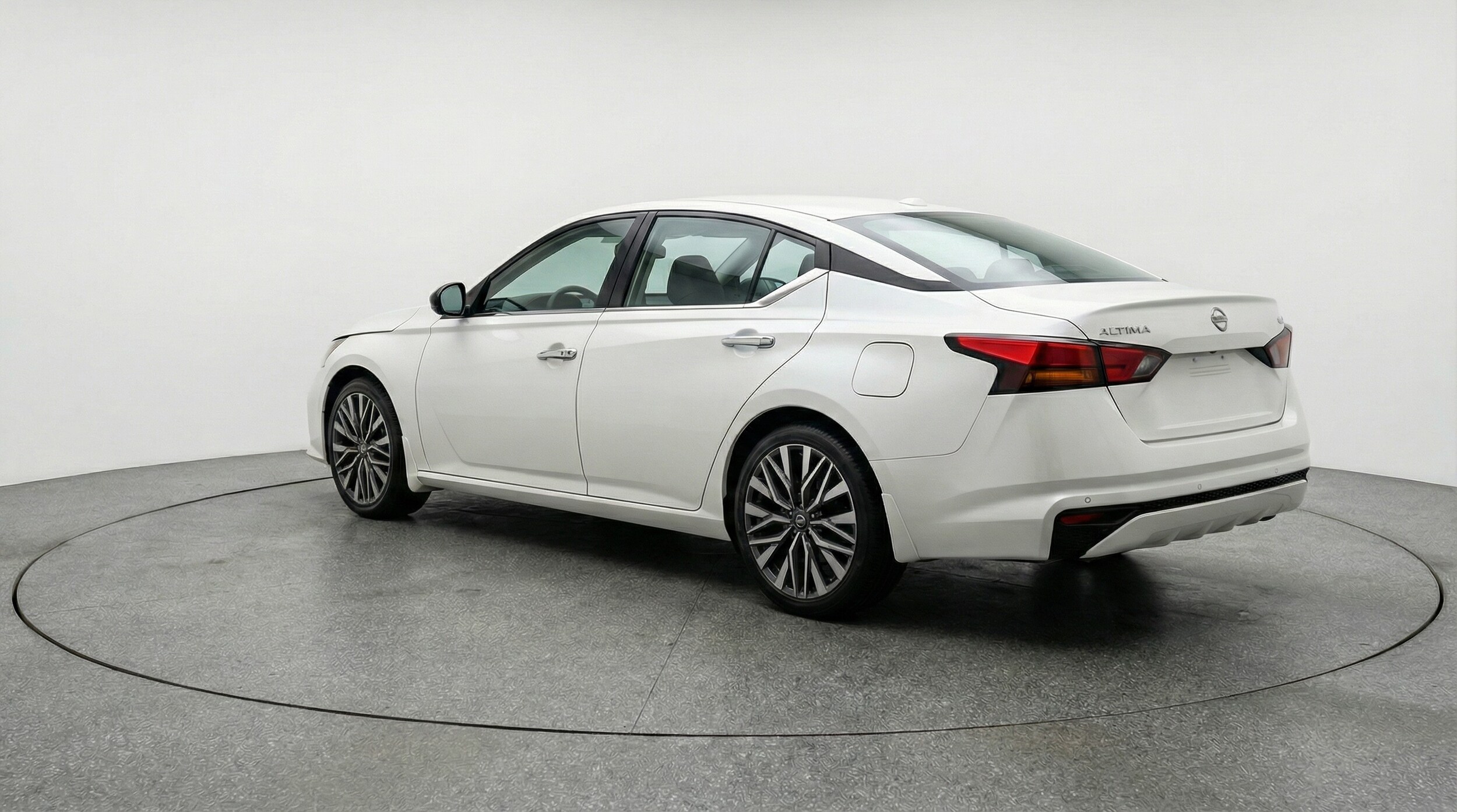 Thumbnail: 2025 Nissan Altima - 5