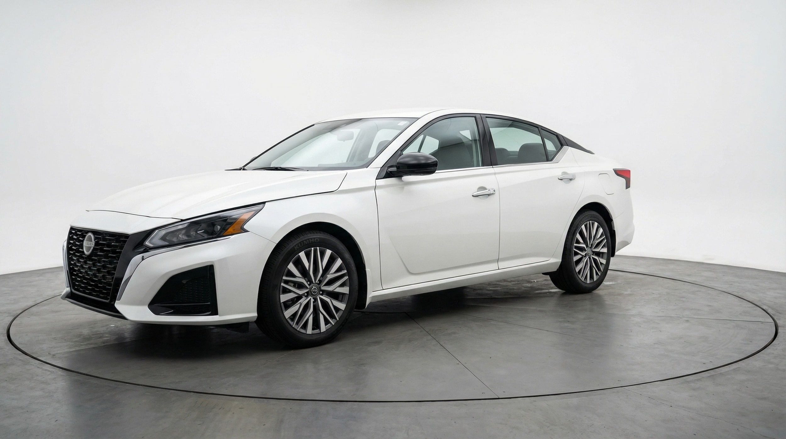 Thumbnail: 2025 Nissan Altima - 3