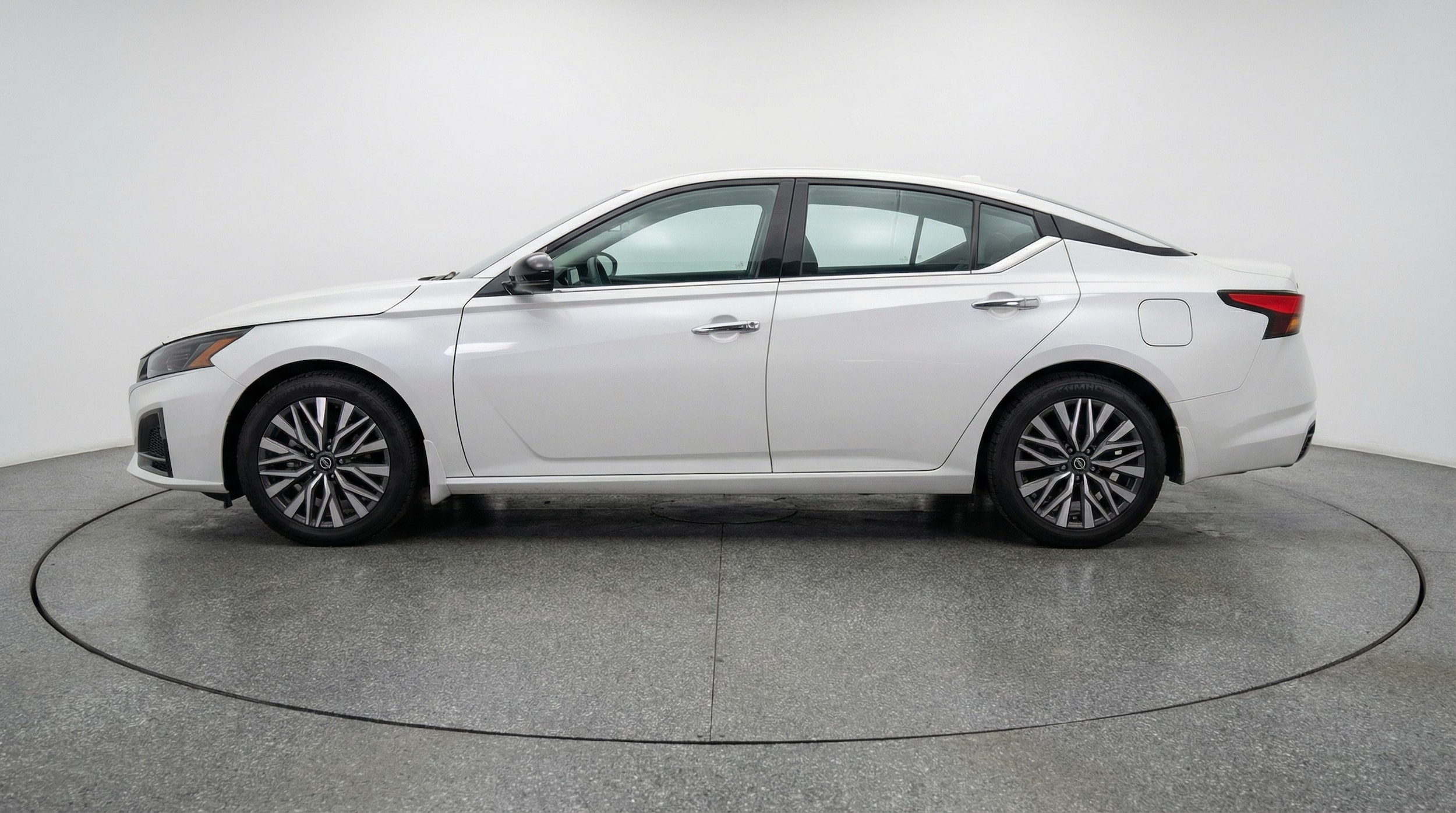 Thumbnail: 2025 Nissan Altima - 4