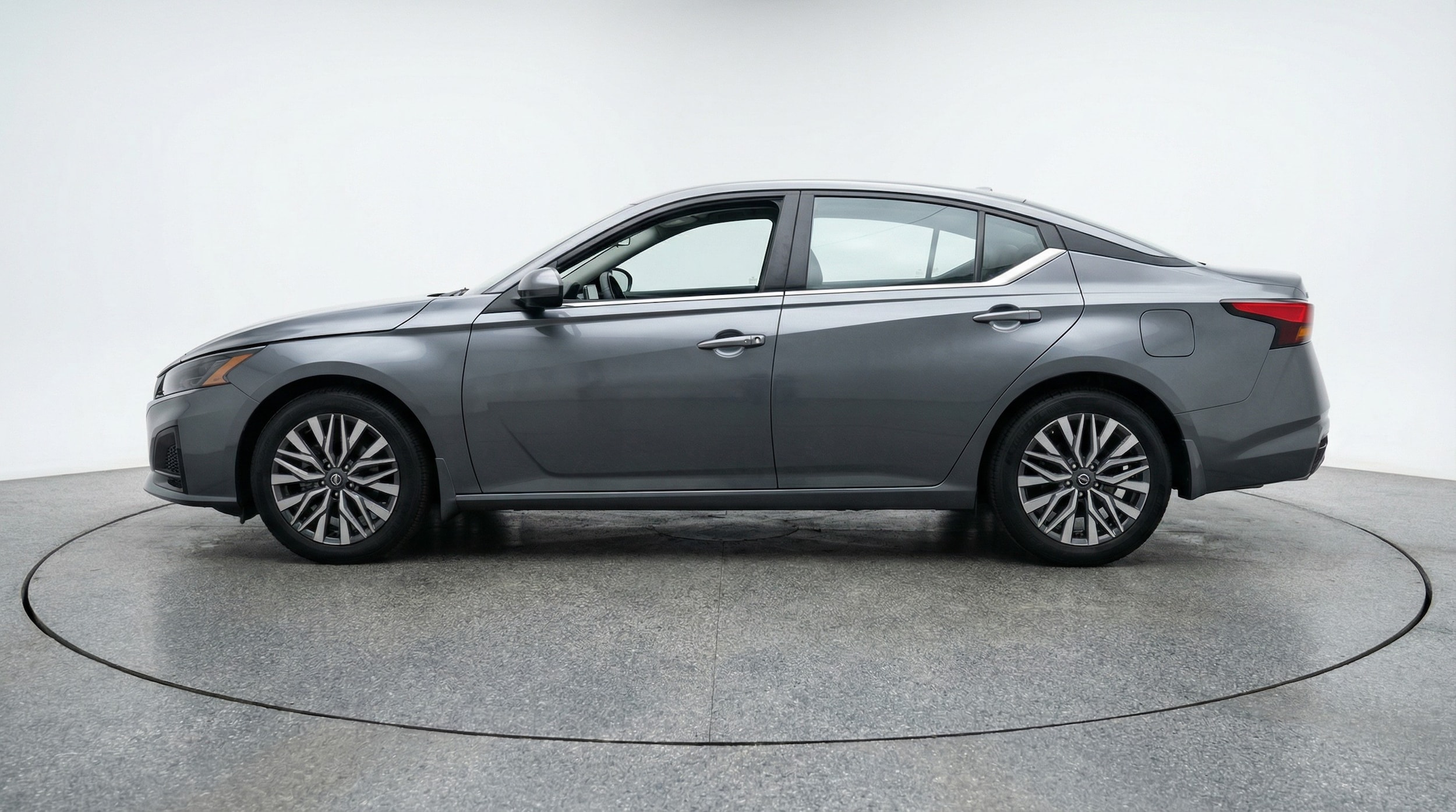 Thumbnail: 2025 Nissan Altima - 4