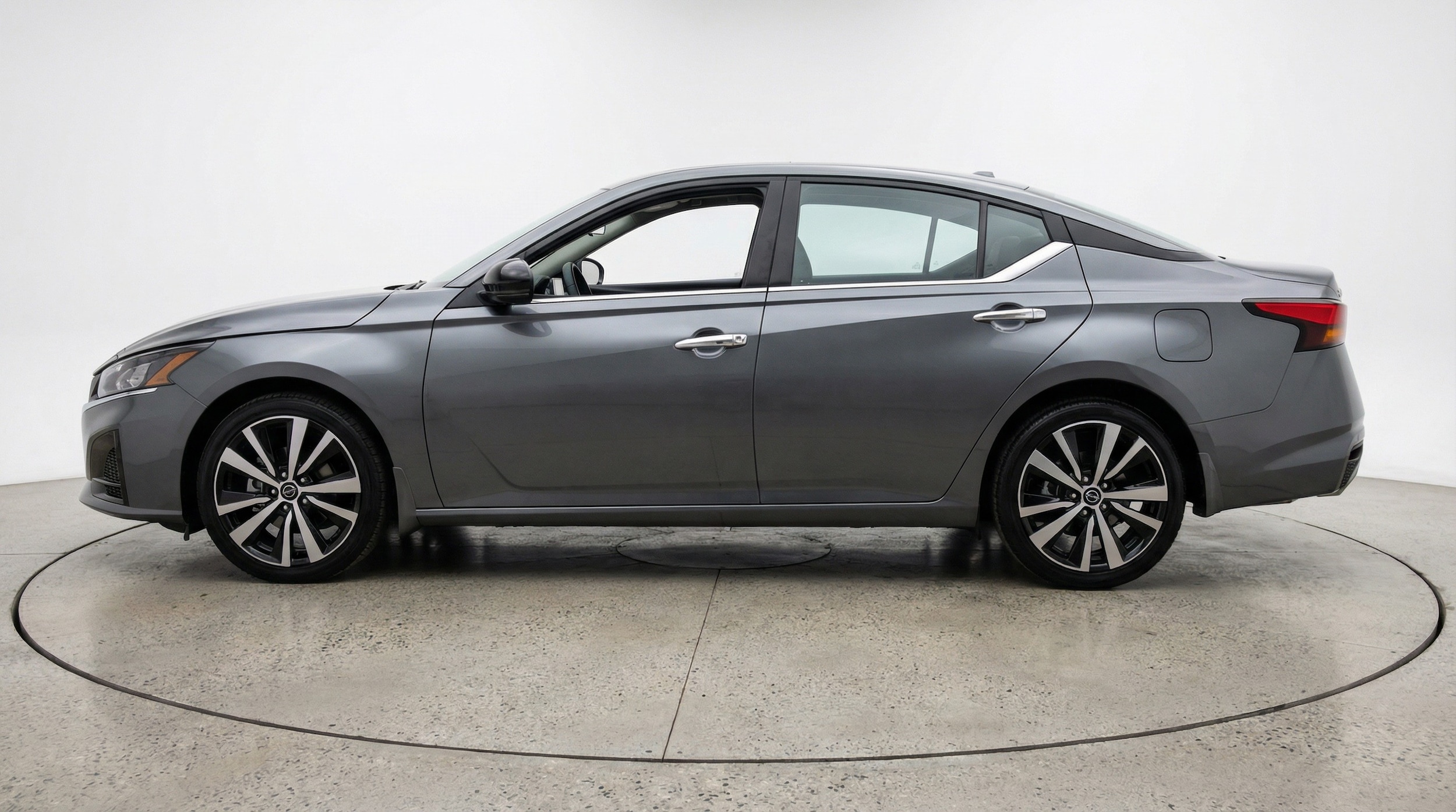 Thumbnail: 2025 Nissan Altima - 4