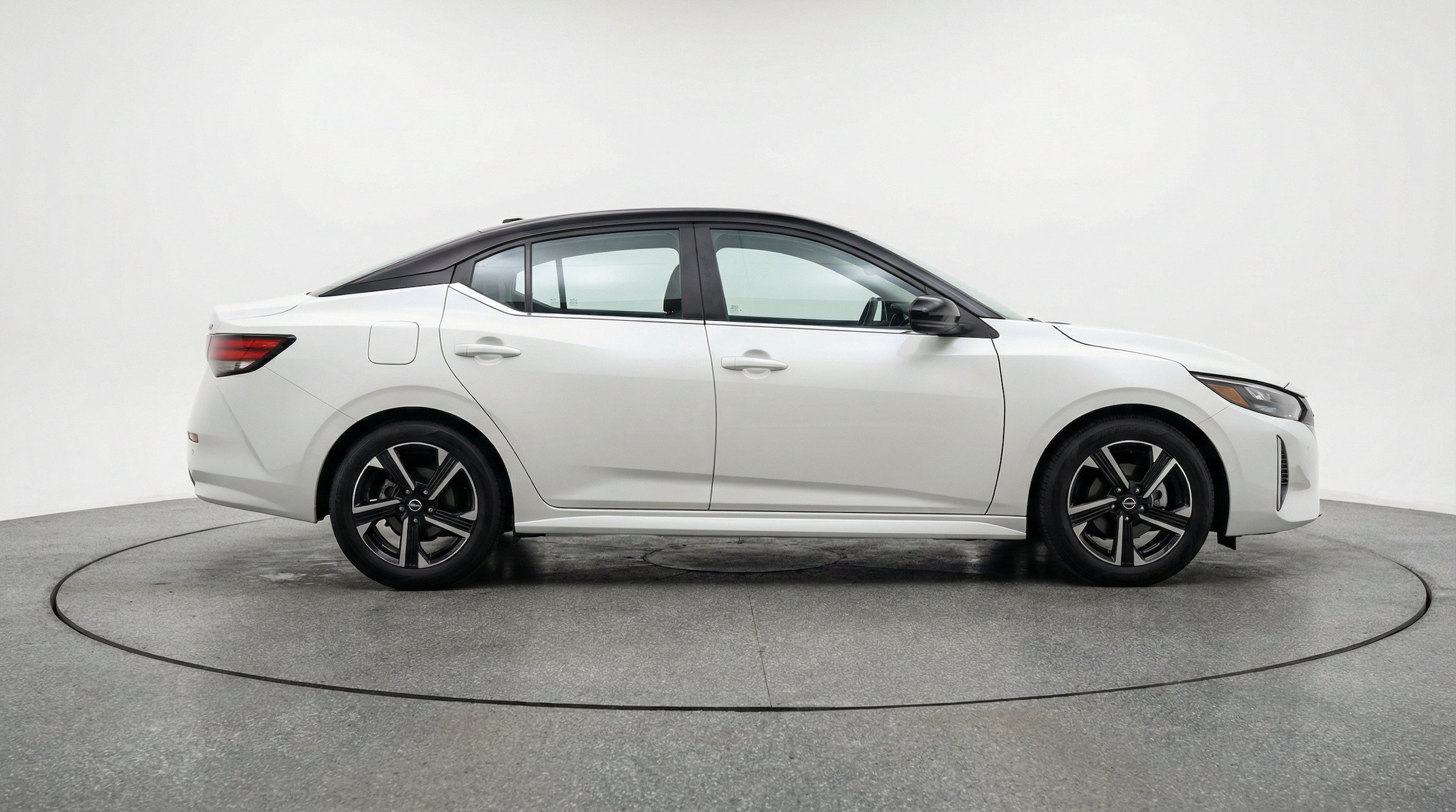 Thumbnail: 2025 Nissan Sentra - 11