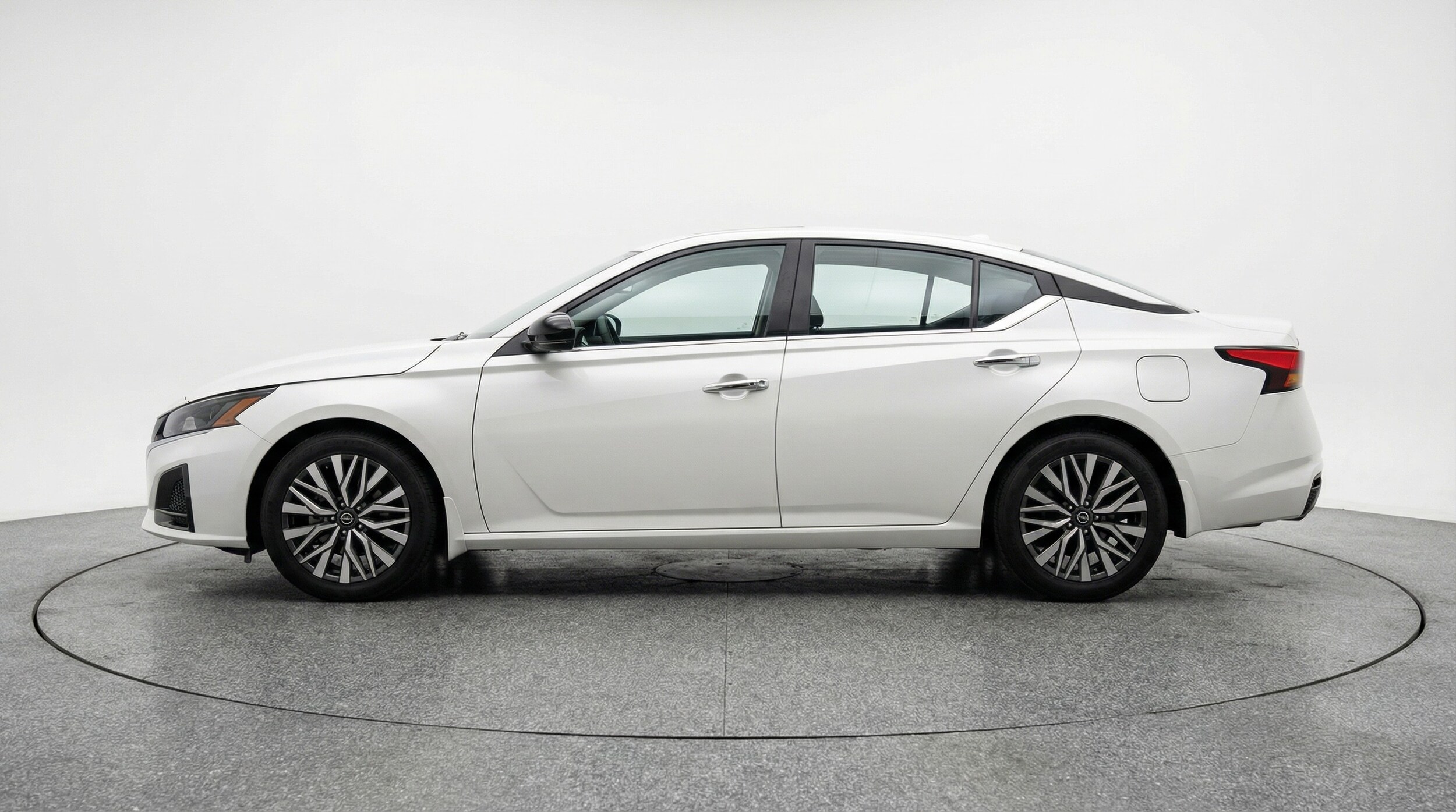 Thumbnail: 2025 Nissan Altima - 4