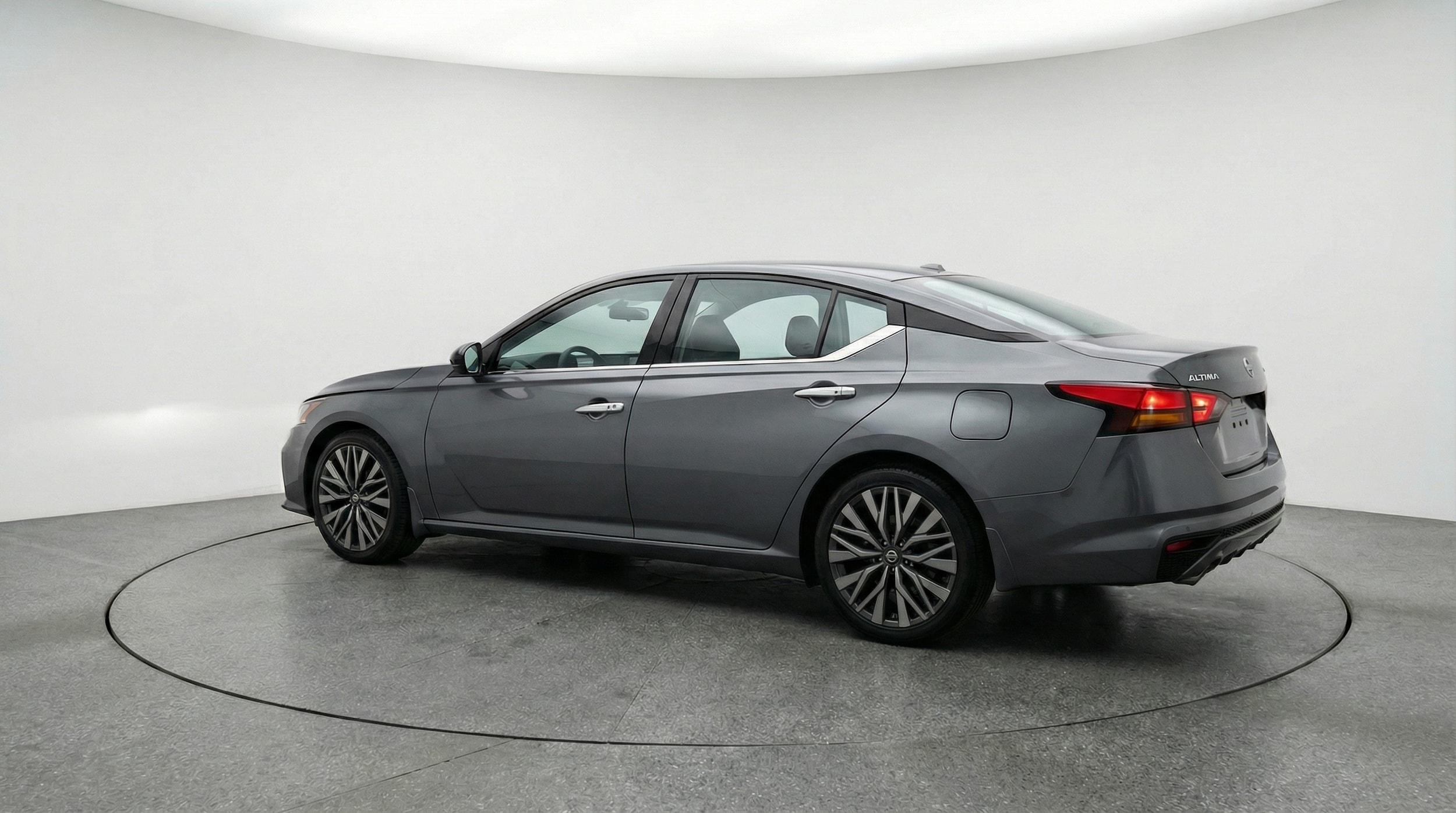 Thumbnail: 2025 Nissan Altima - 5