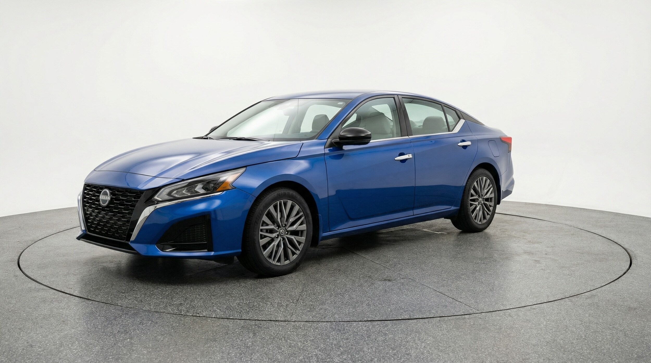 Thumbnail: 2025 Nissan Altima - 3