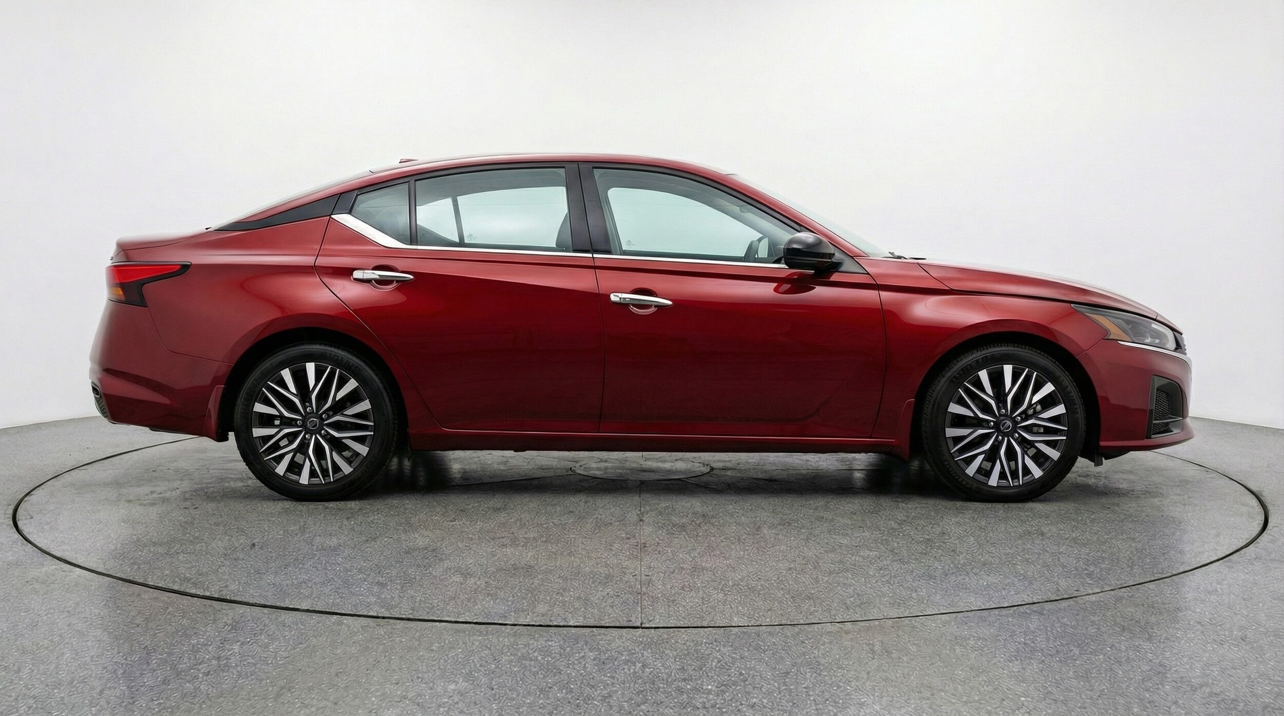 Thumbnail: 2025 Nissan Altima - 8