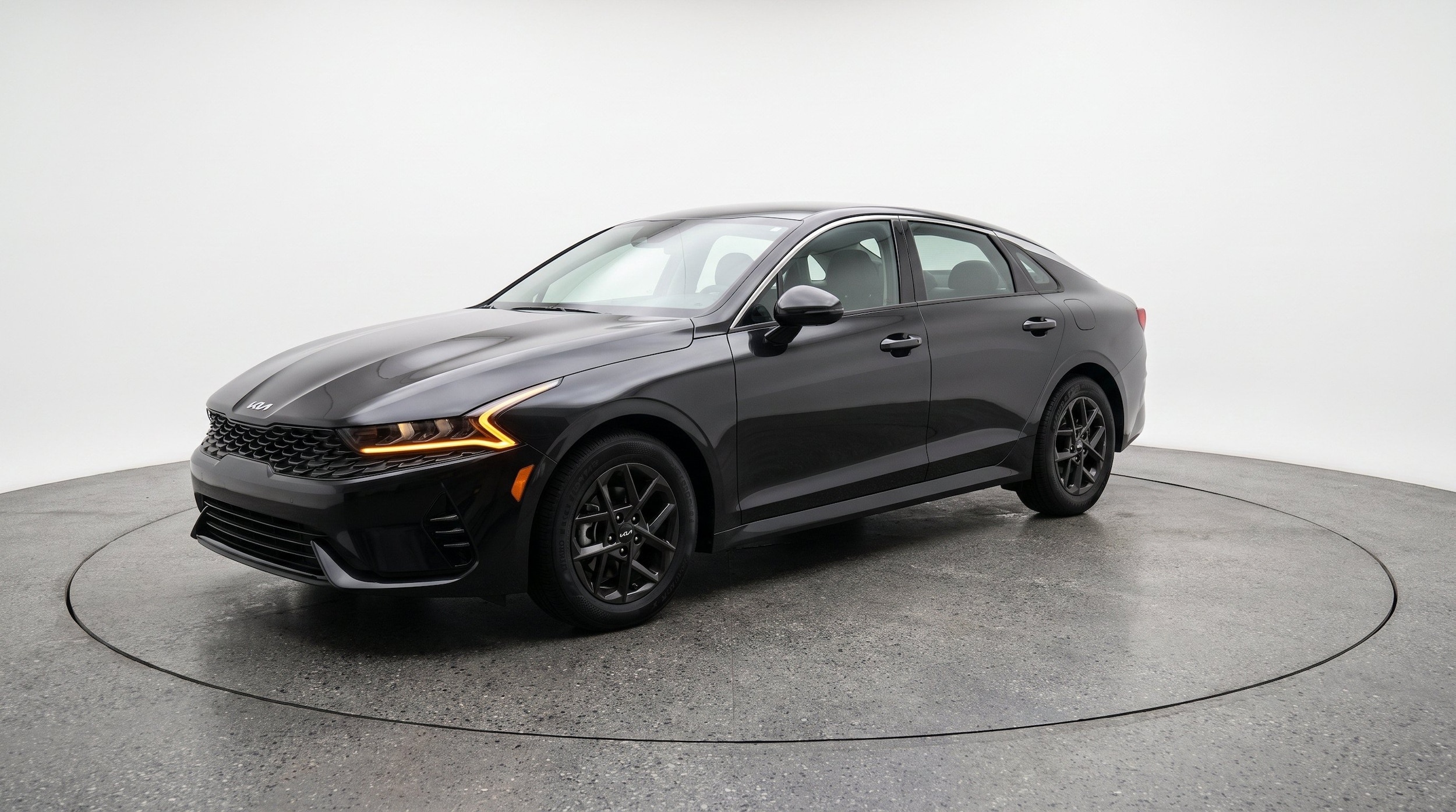 Thumbnail: 2025 Kia K5 - 3