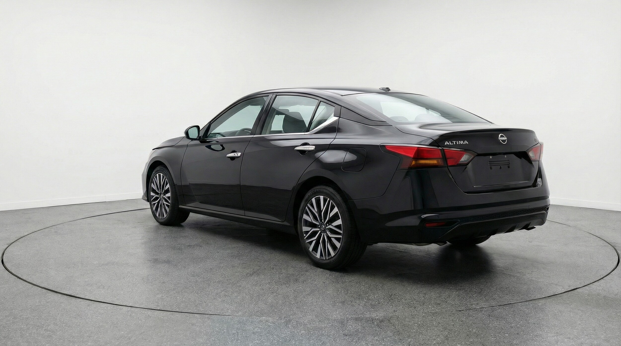 Thumbnail: 2025 Nissan Altima - 5