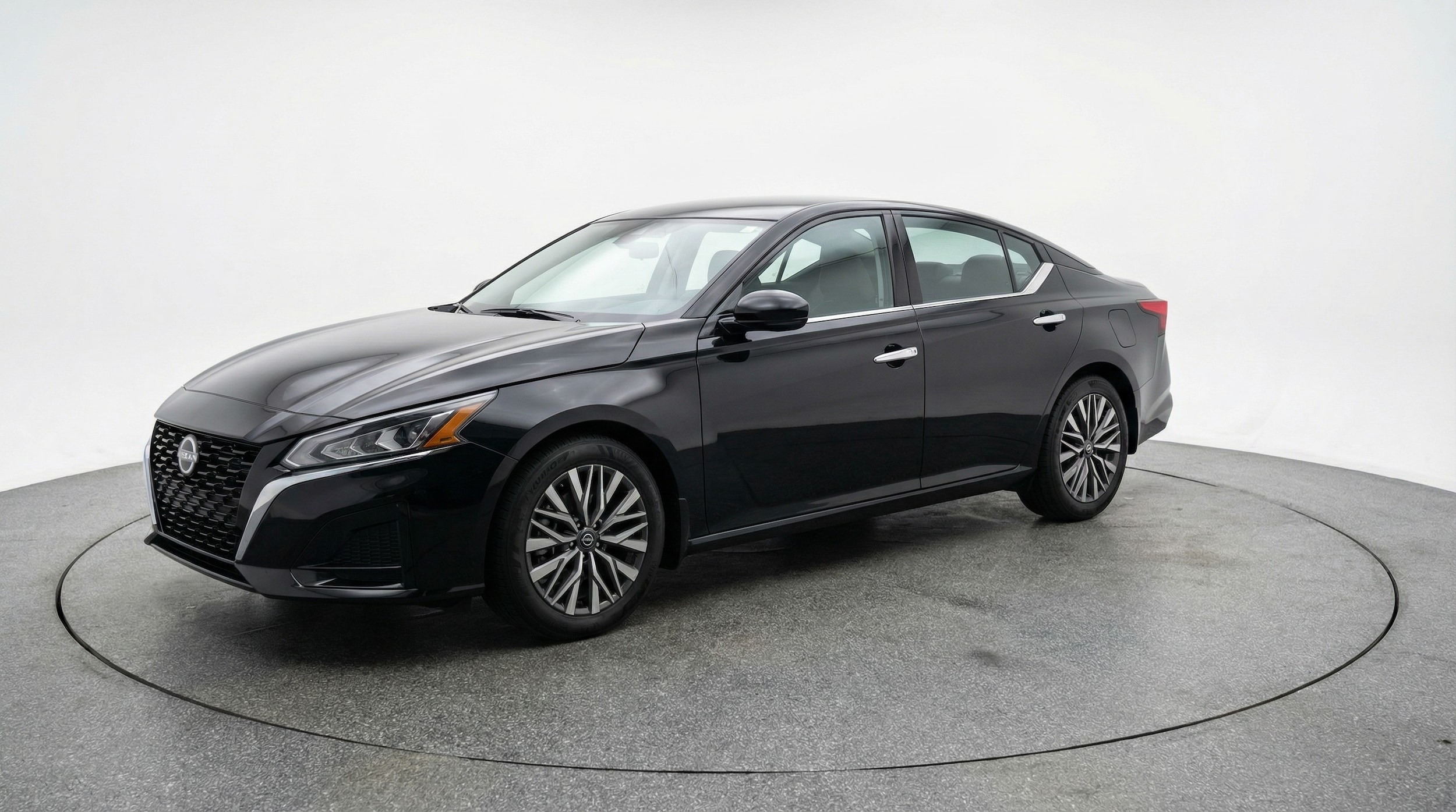 Thumbnail: 2025 Nissan Altima - 3