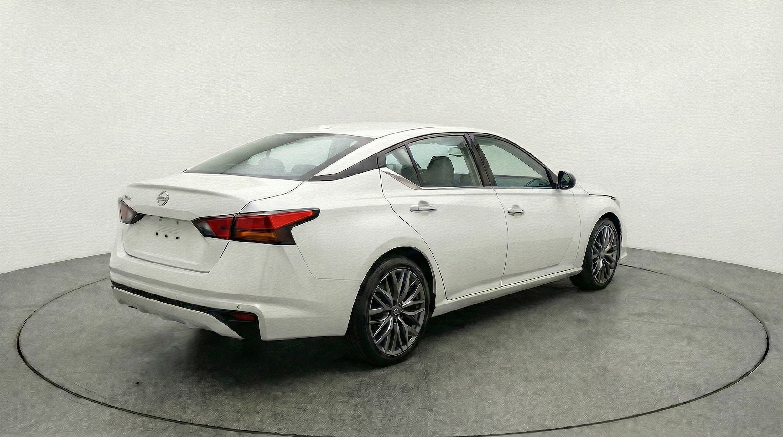Thumbnail: 2025 Nissan Altima - 9