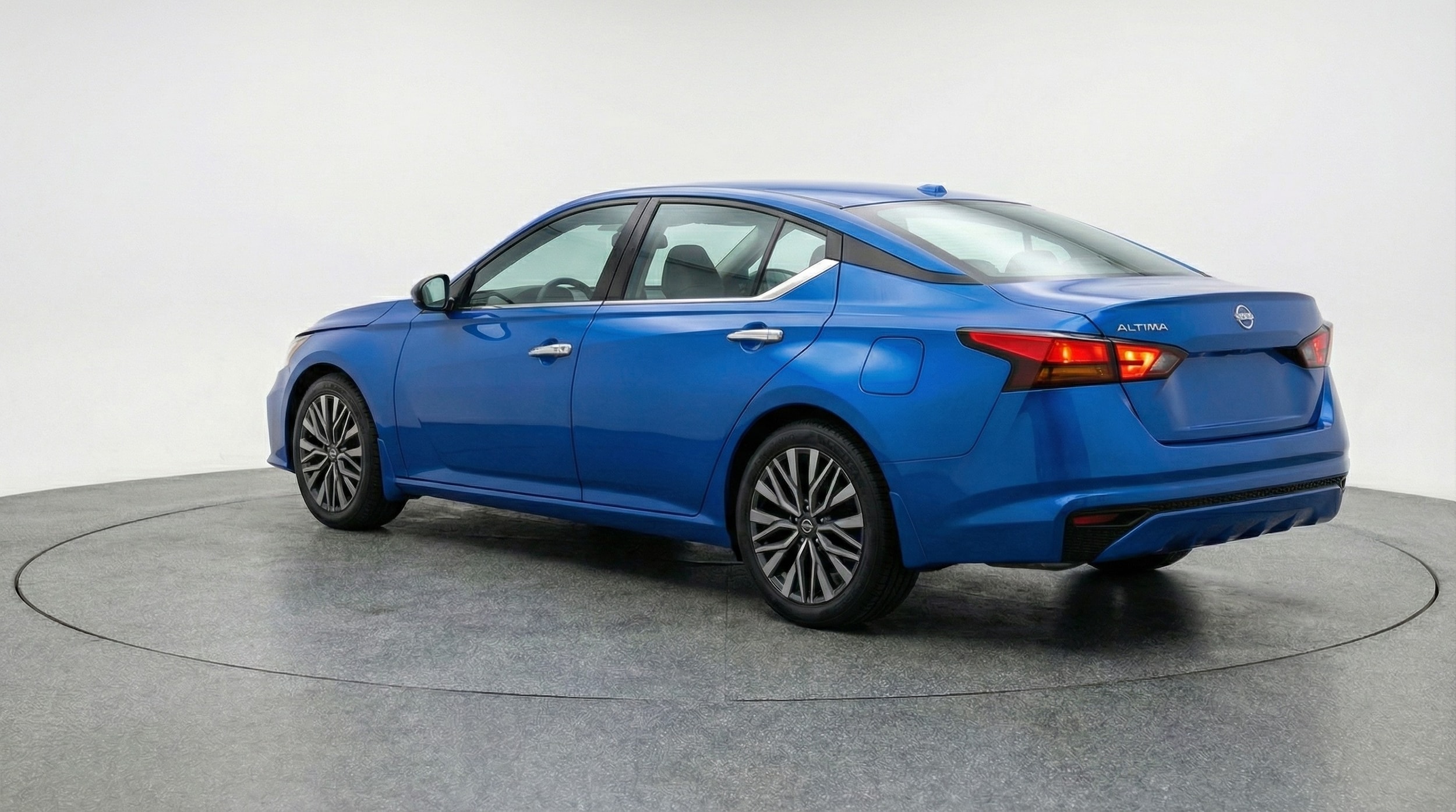 Thumbnail: 2025 Nissan Altima - 5