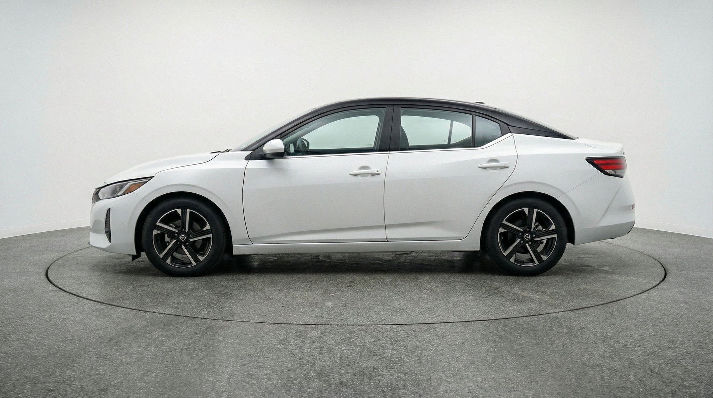 Thumbnail: 2025 Nissan Sentra - 5