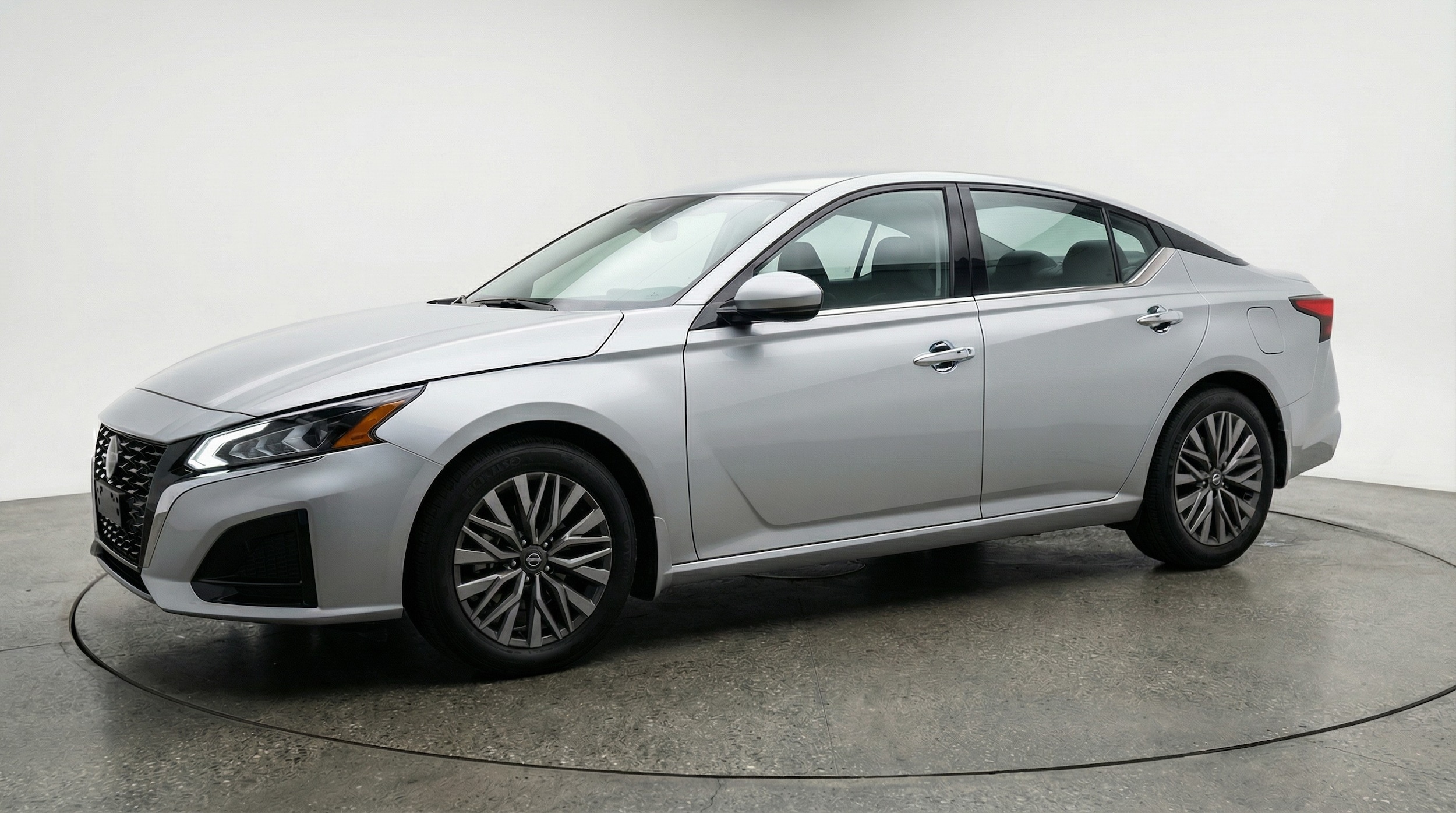 Thumbnail: 2025 Nissan Altima - 3