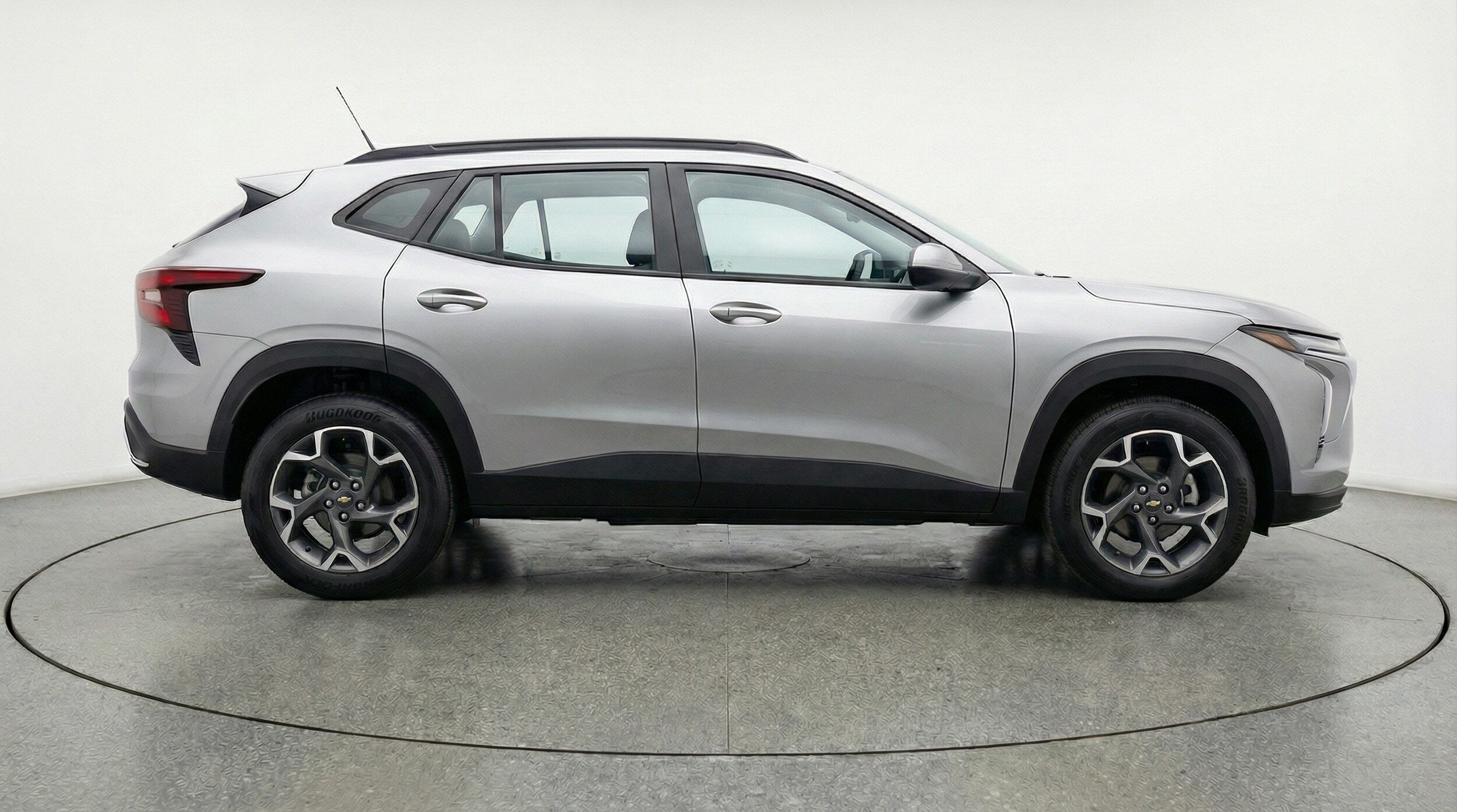 Thumbnail: 2025 Chevrolet Trax - 8