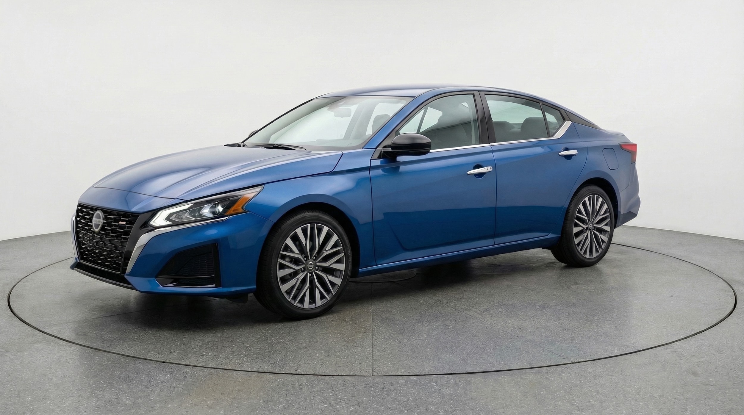 Thumbnail: 2025 Nissan Altima - 3