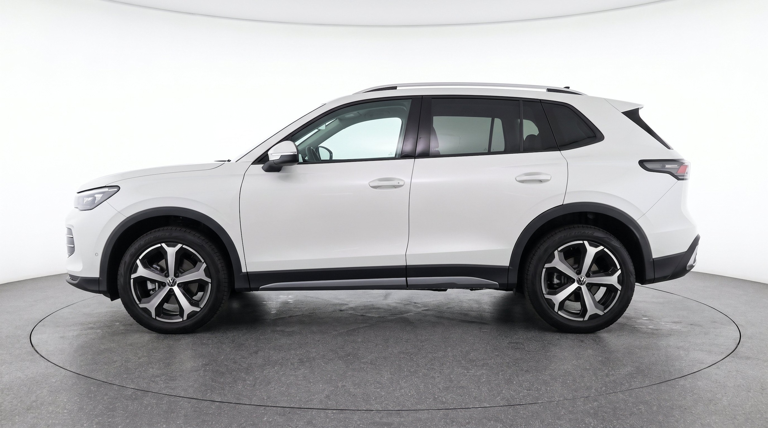 Thumbnail: 2026 Volkswagen Tiguan - 5