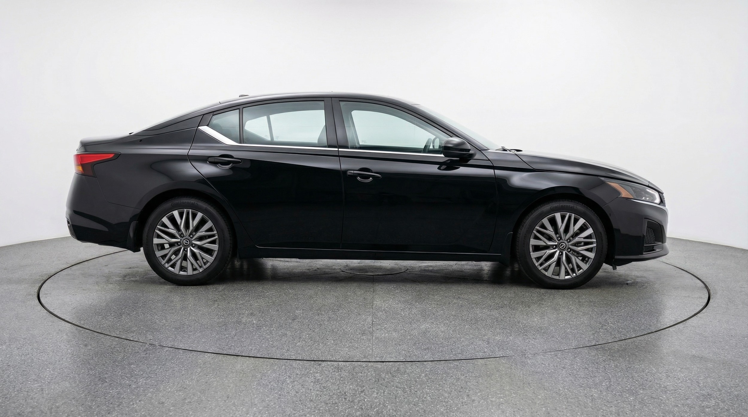 Thumbnail: 2025 Nissan Altima - 8