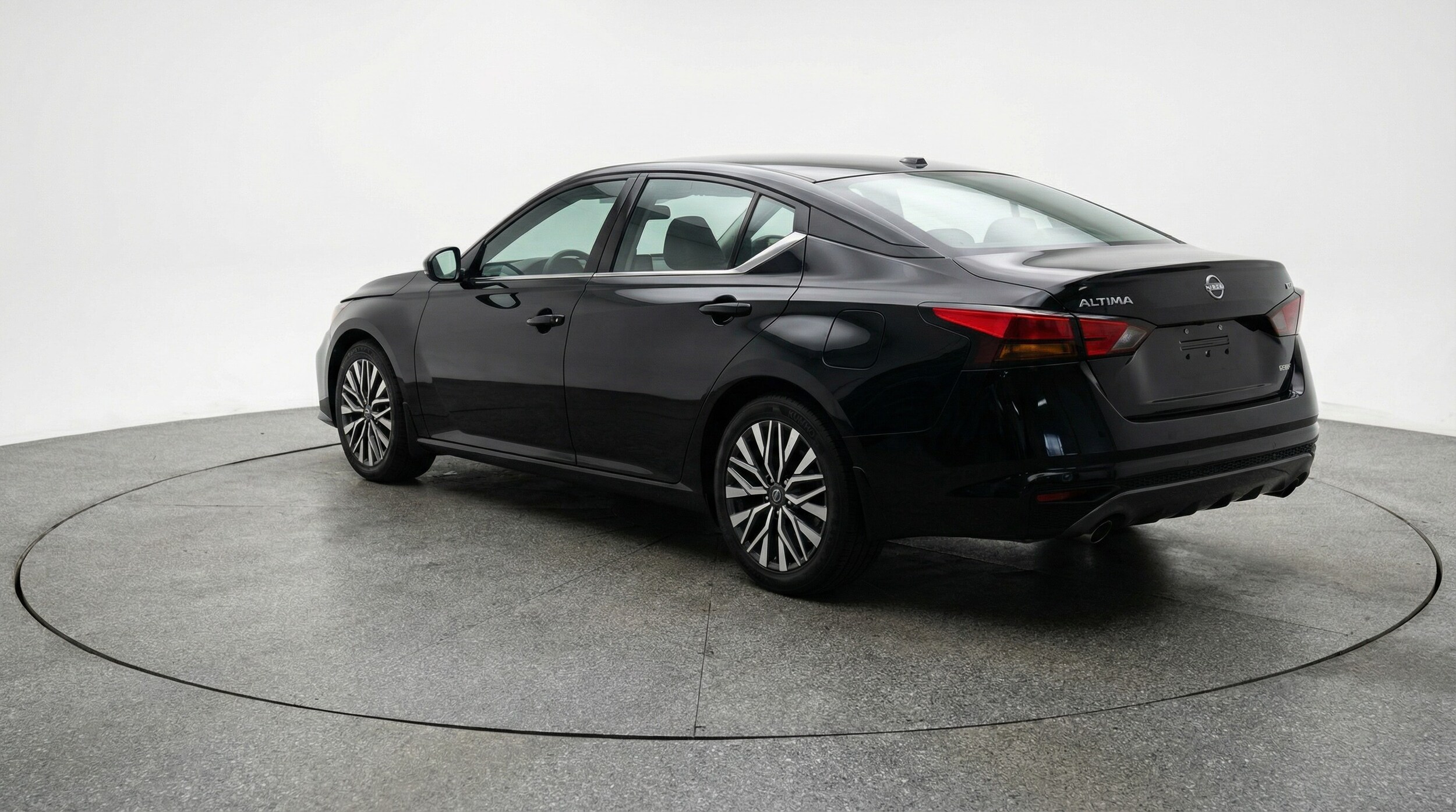 Thumbnail: 2025 Nissan Altima - 5