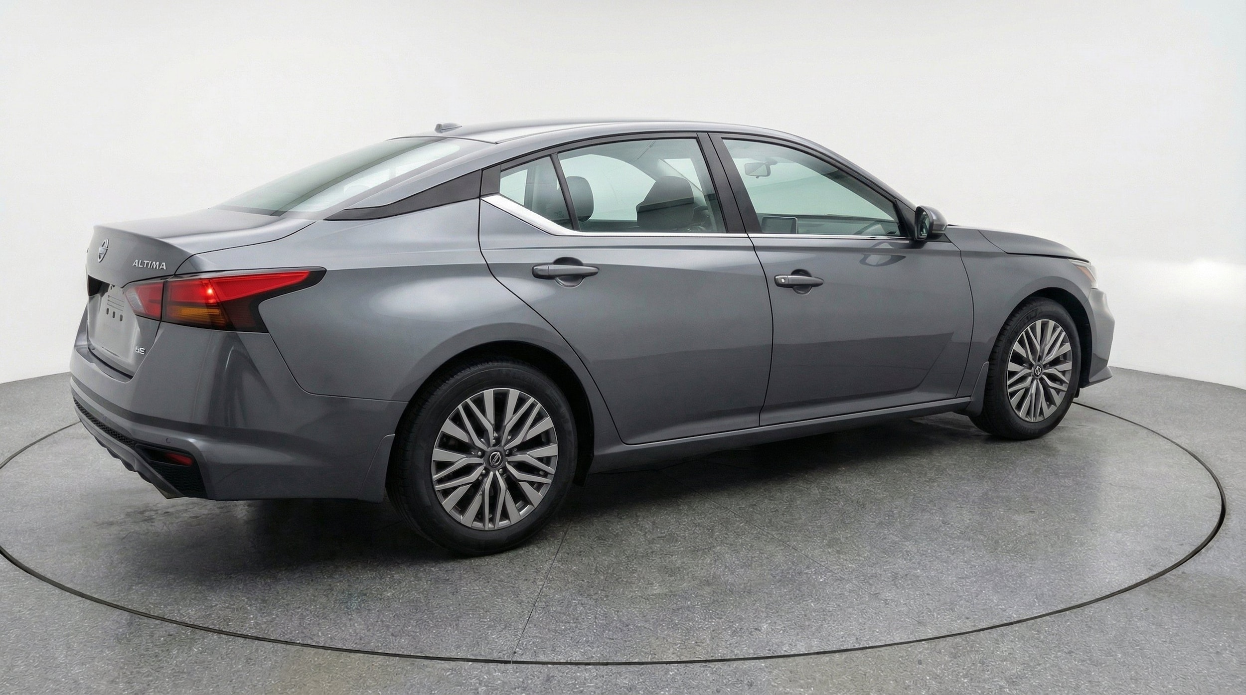Thumbnail: 2025 Nissan Altima - 9