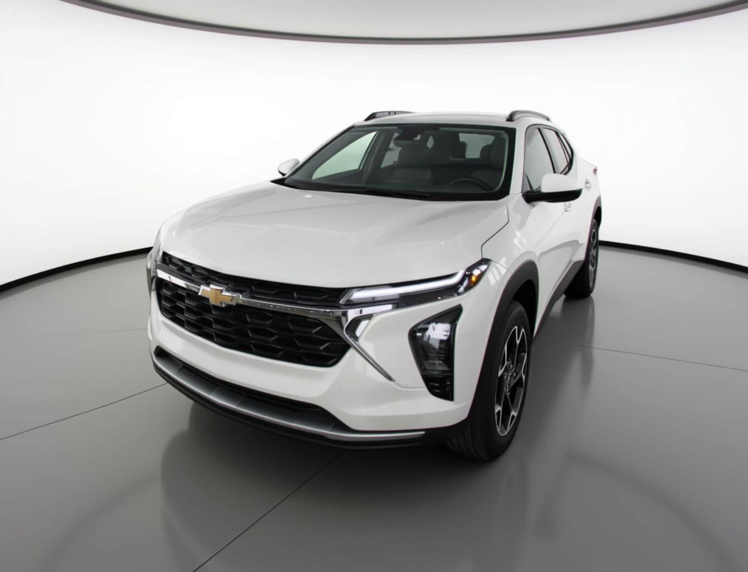 Thumbnail: 2025 Chevrolet Trax - 3