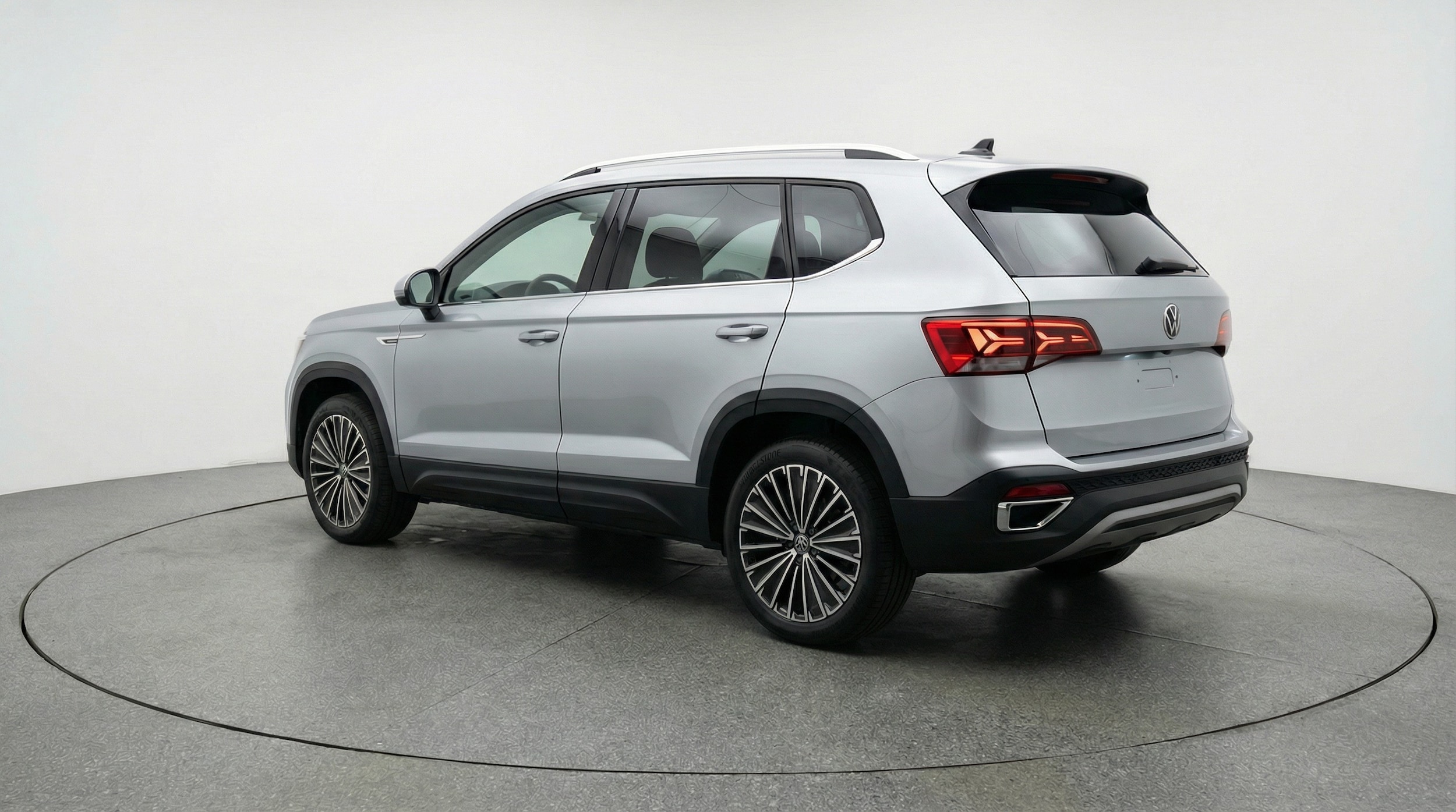 Thumbnail: 2025 Volkswagen Taos - 5