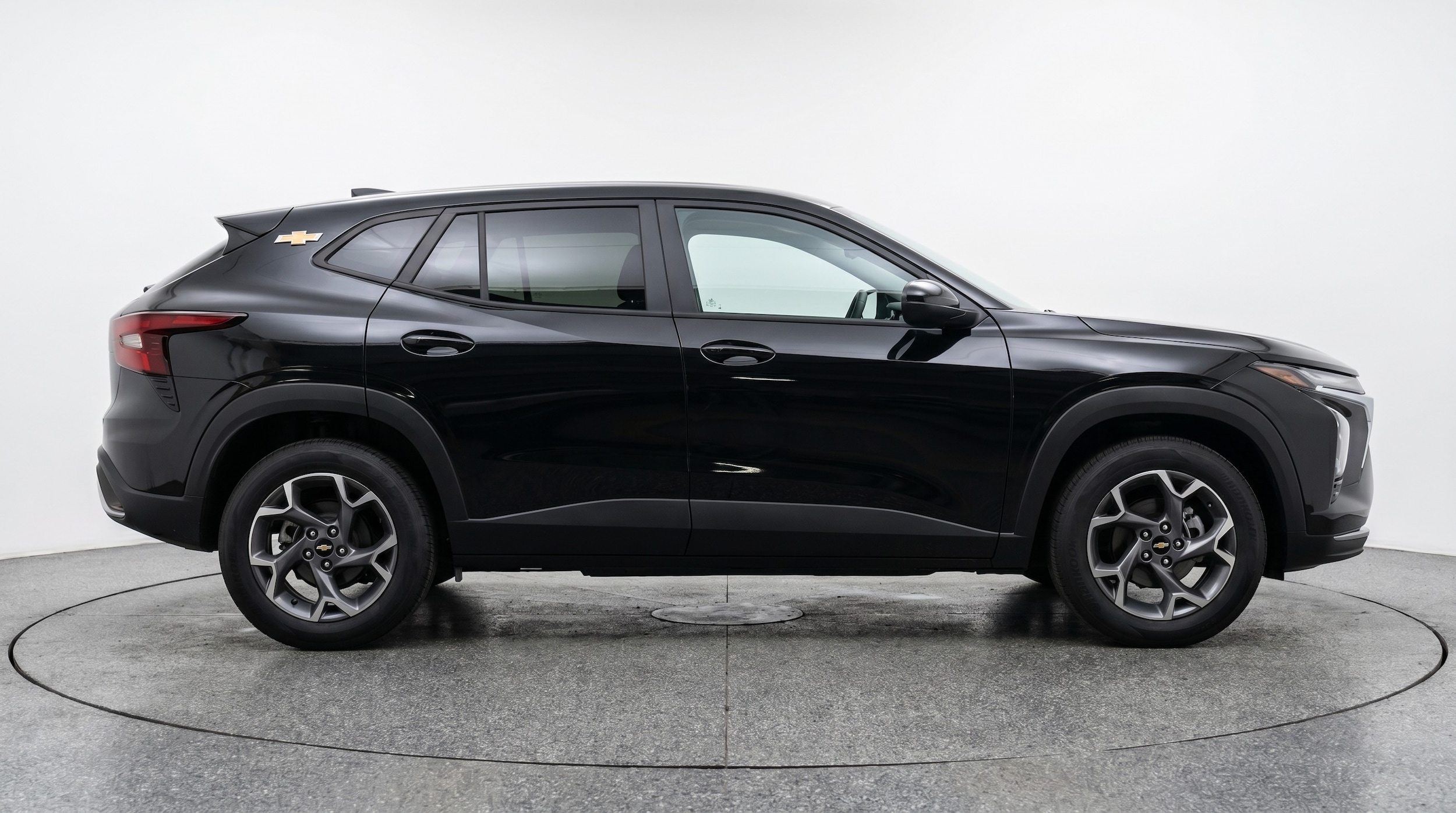 Thumbnail: 2025 Chevrolet Trax - 8