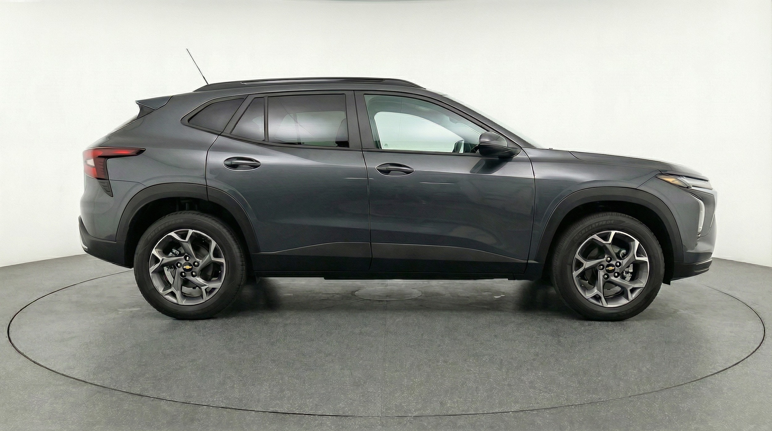 Thumbnail: 2025 Chevrolet Trax - 8