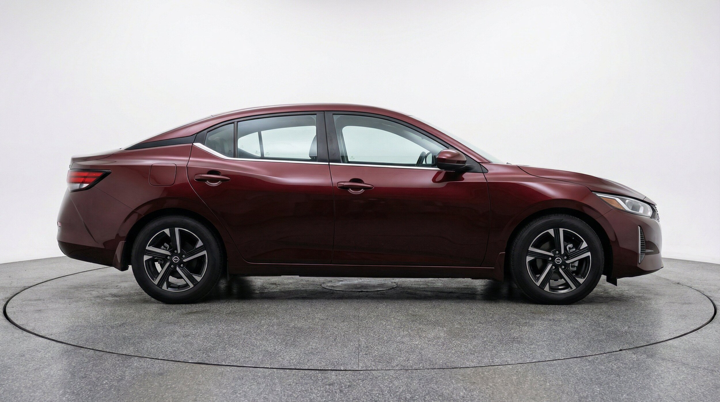 2025 Nissan Sentra SV - Photo 9