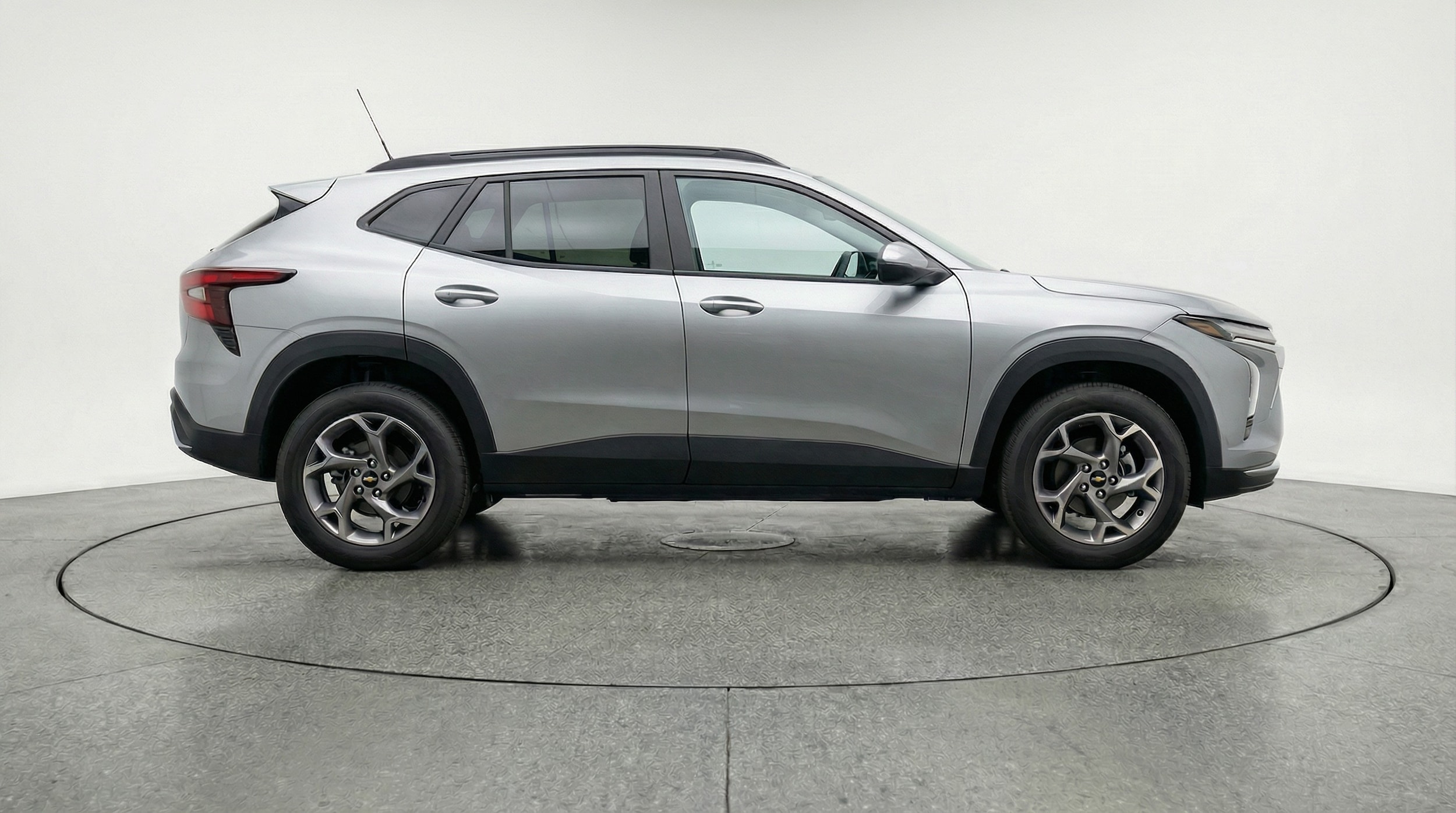 Thumbnail: 2025 Chevrolet Trax - 8