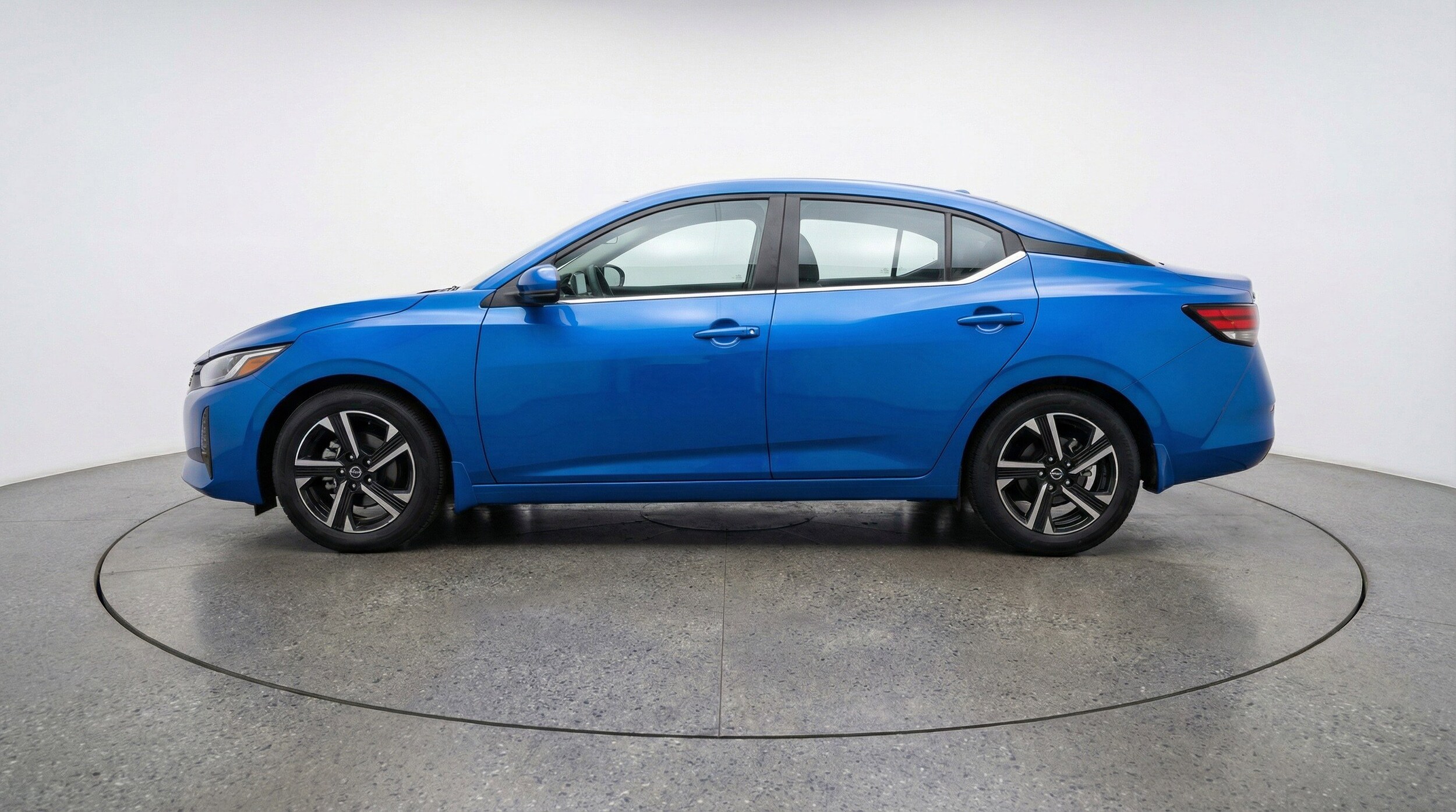Thumbnail: 2025 Nissan Sentra - 5