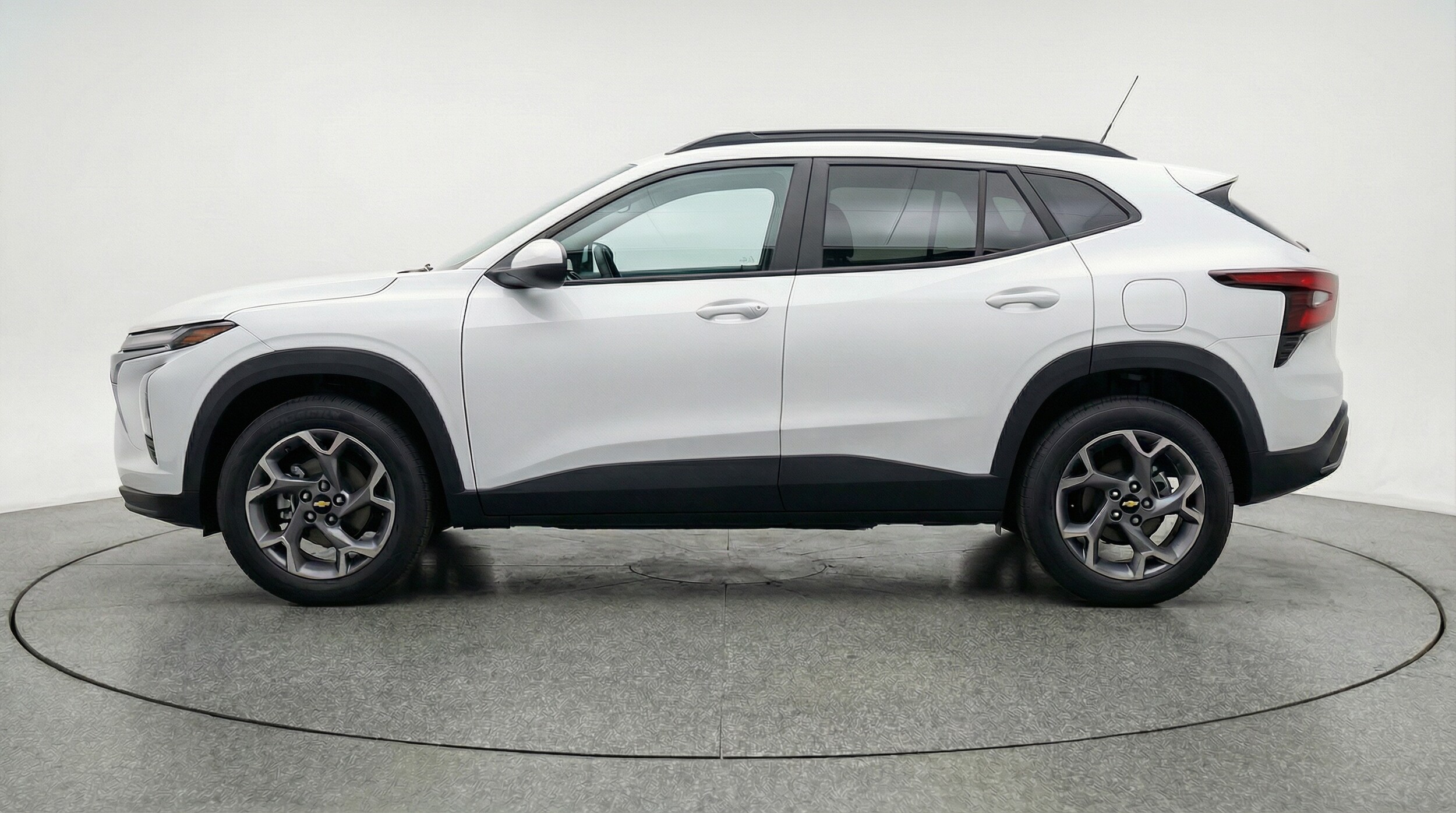 Thumbnail: 2025 Chevrolet Trax - 4