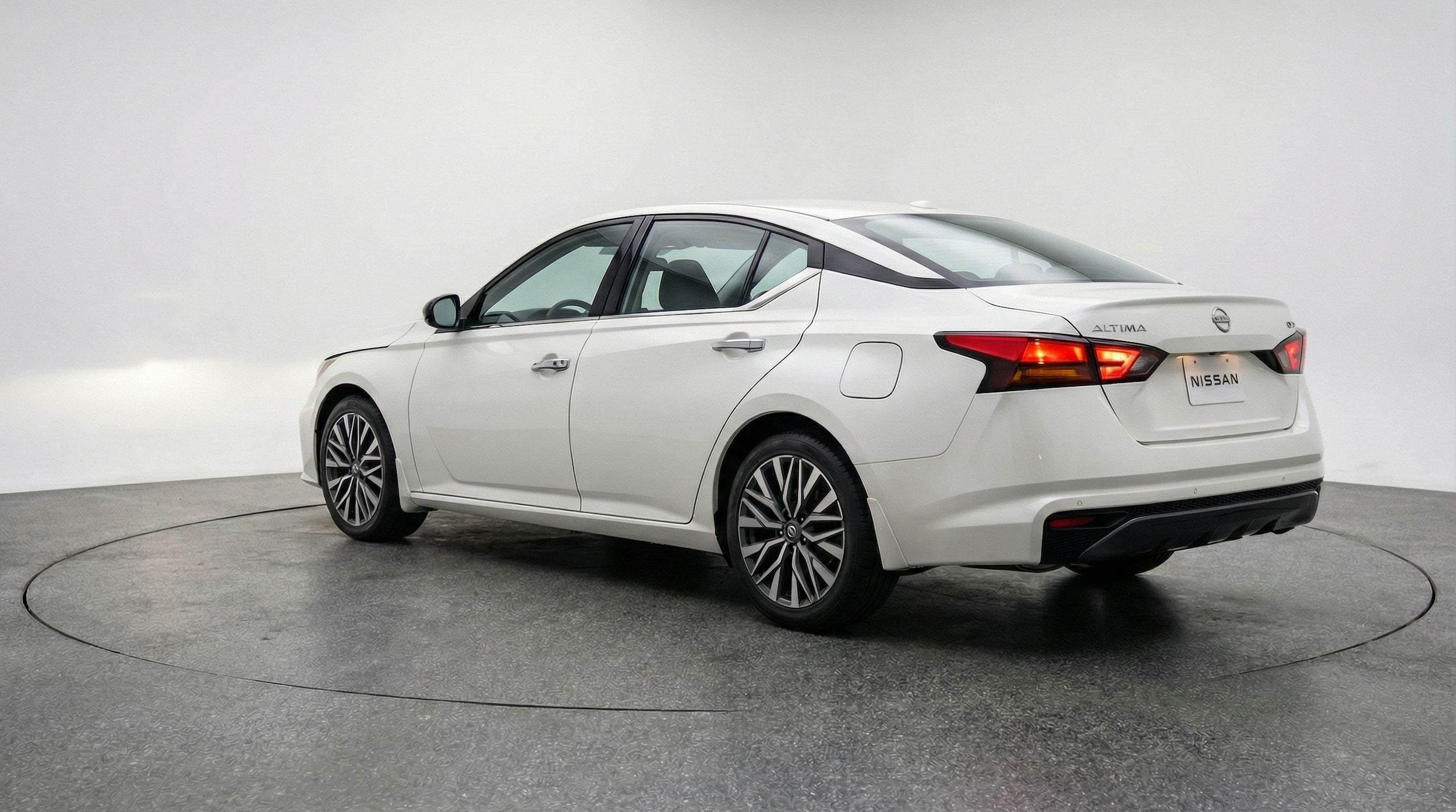 Thumbnail: 2025 Nissan Altima - 5