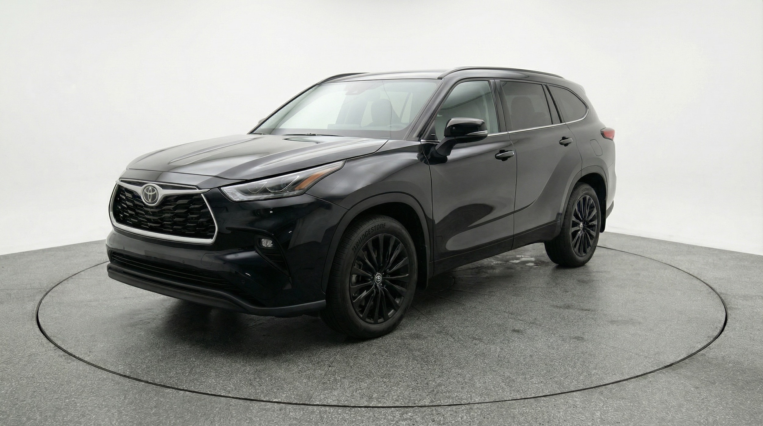 Thumbnail: 2025 Toyota Highlander - 3