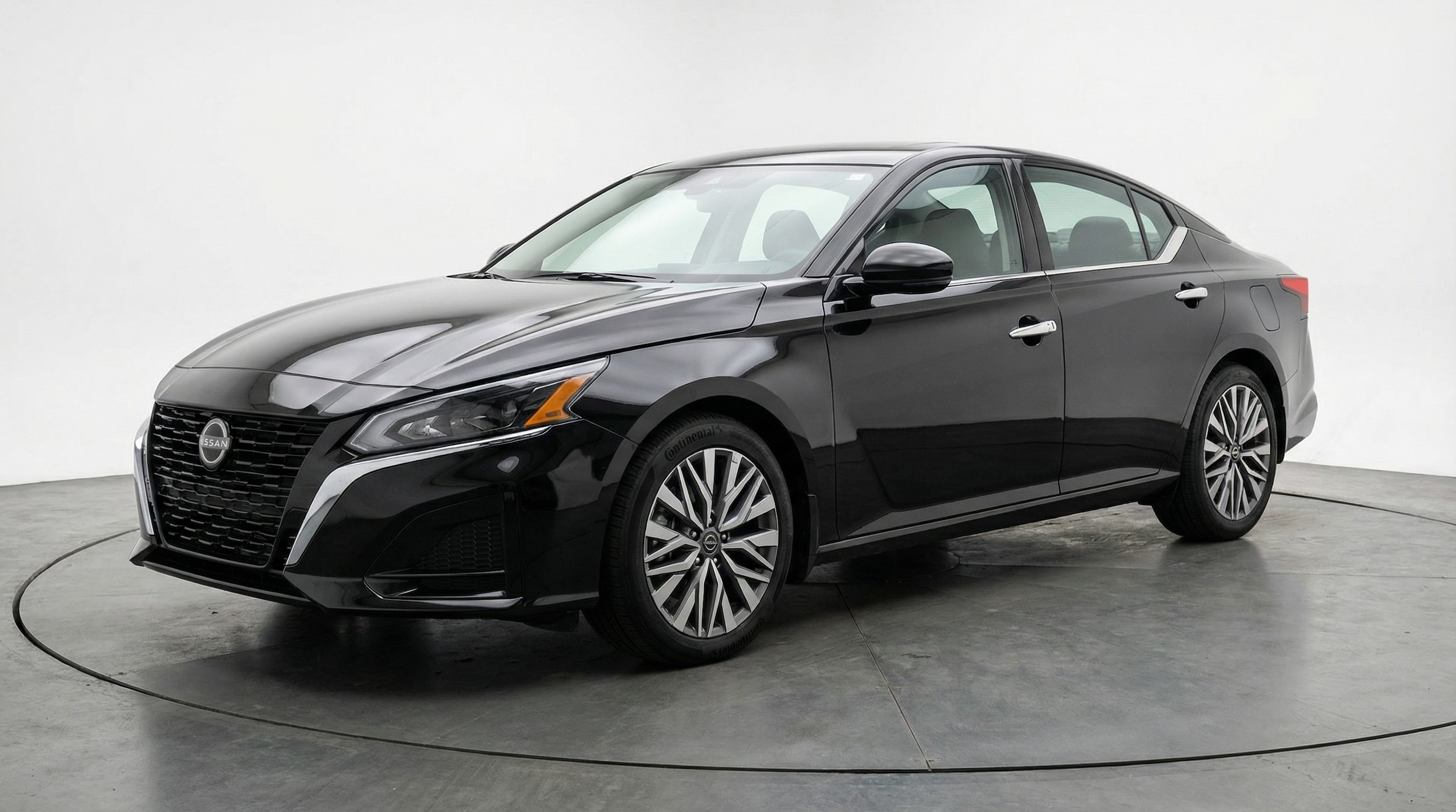 Thumbnail: 2025 Nissan Altima - 3