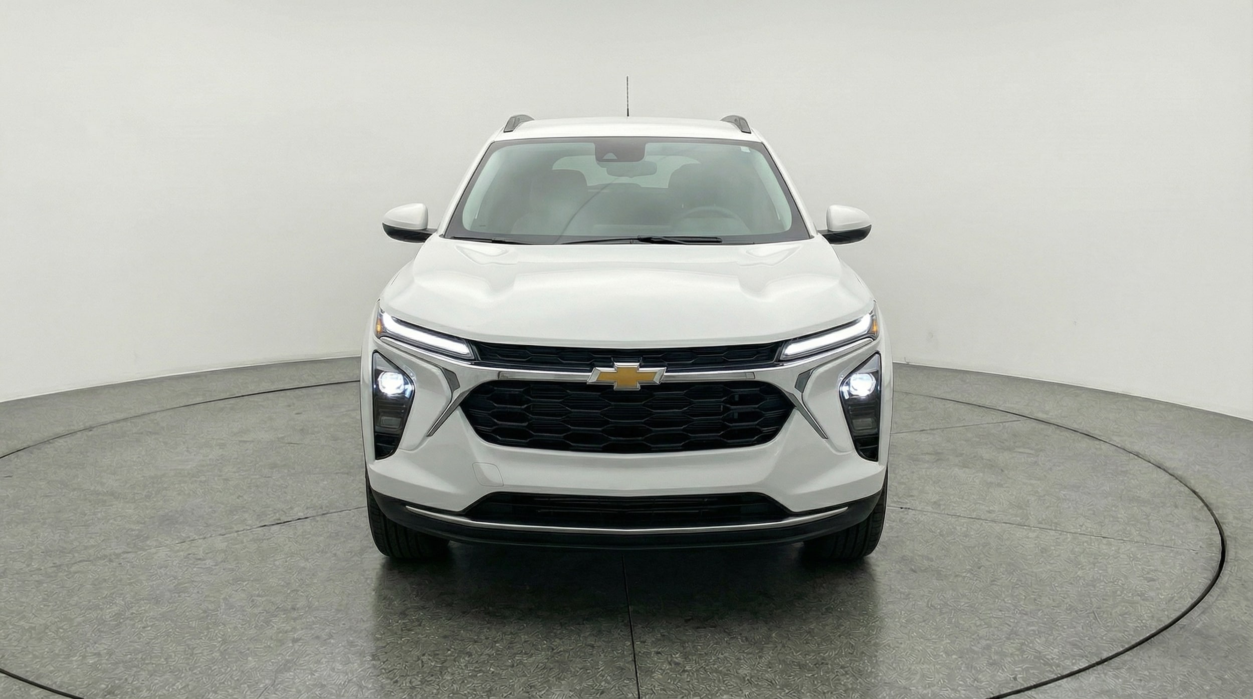 Thumbnail: 2025 Chevrolet Trax - 2