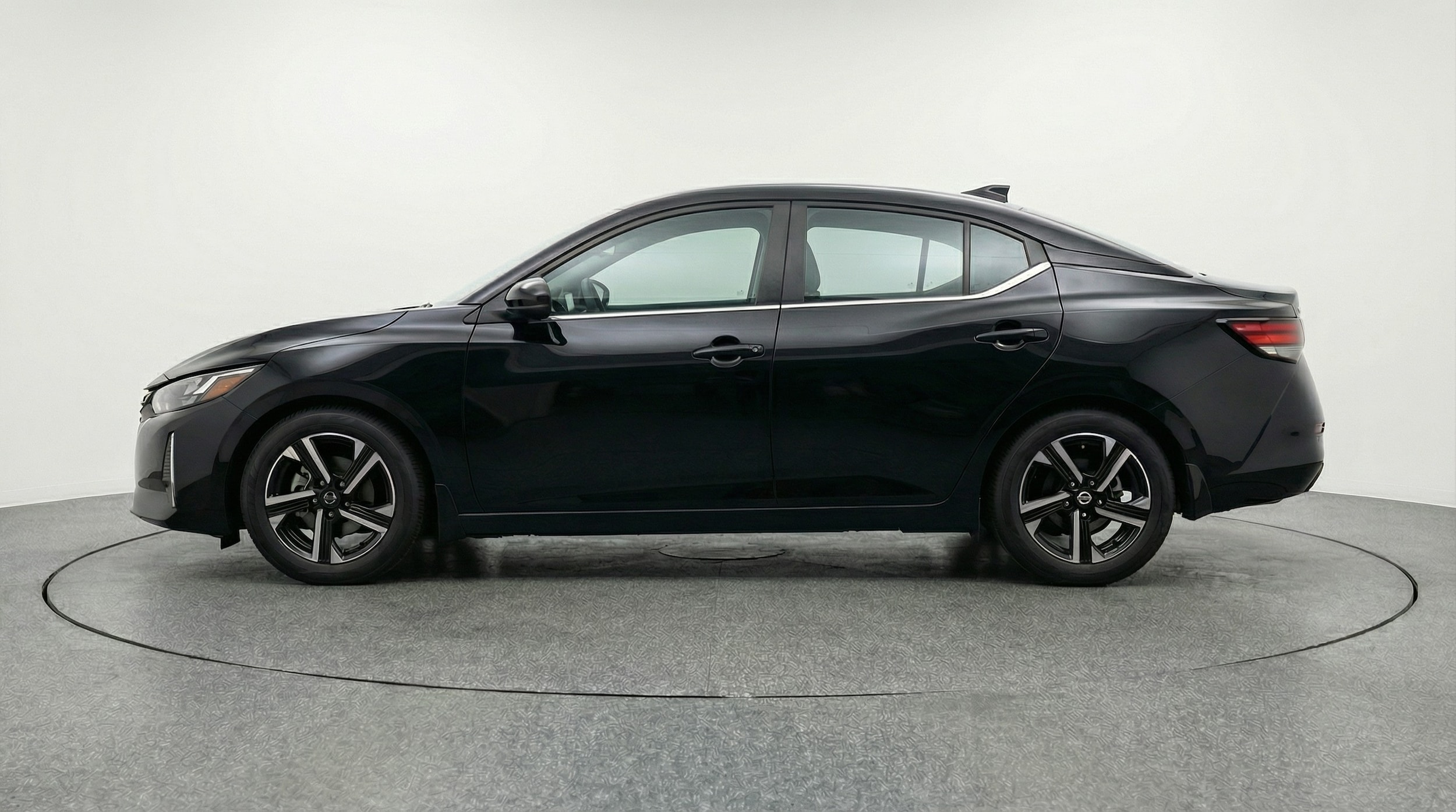 Thumbnail: 2025 Nissan Sentra - 4