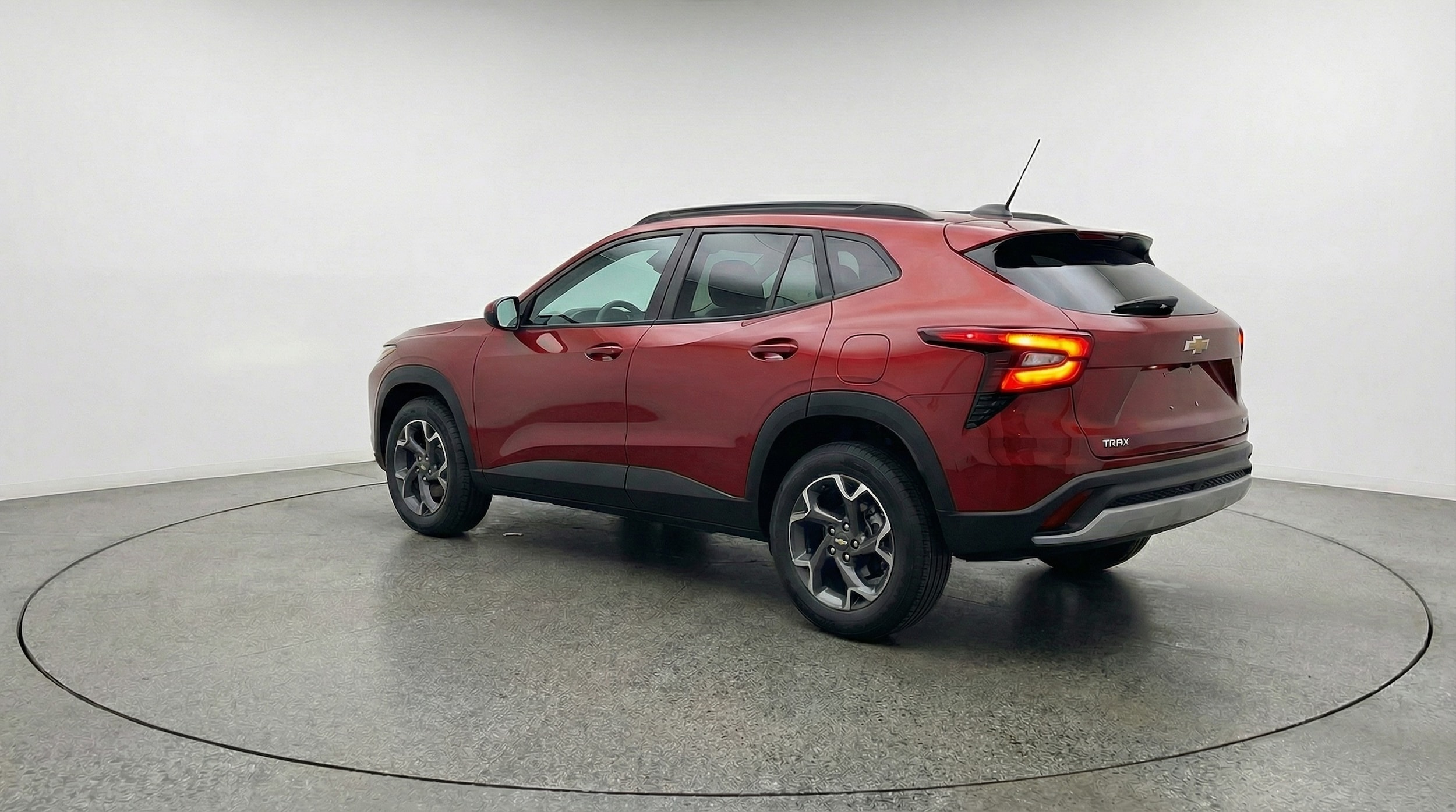 Thumbnail: 2025 Chevrolet Trax - 5