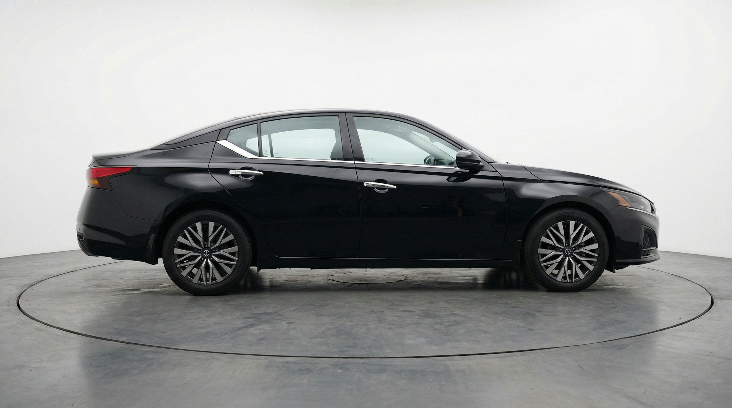 Thumbnail: 2025 Nissan Altima - 11