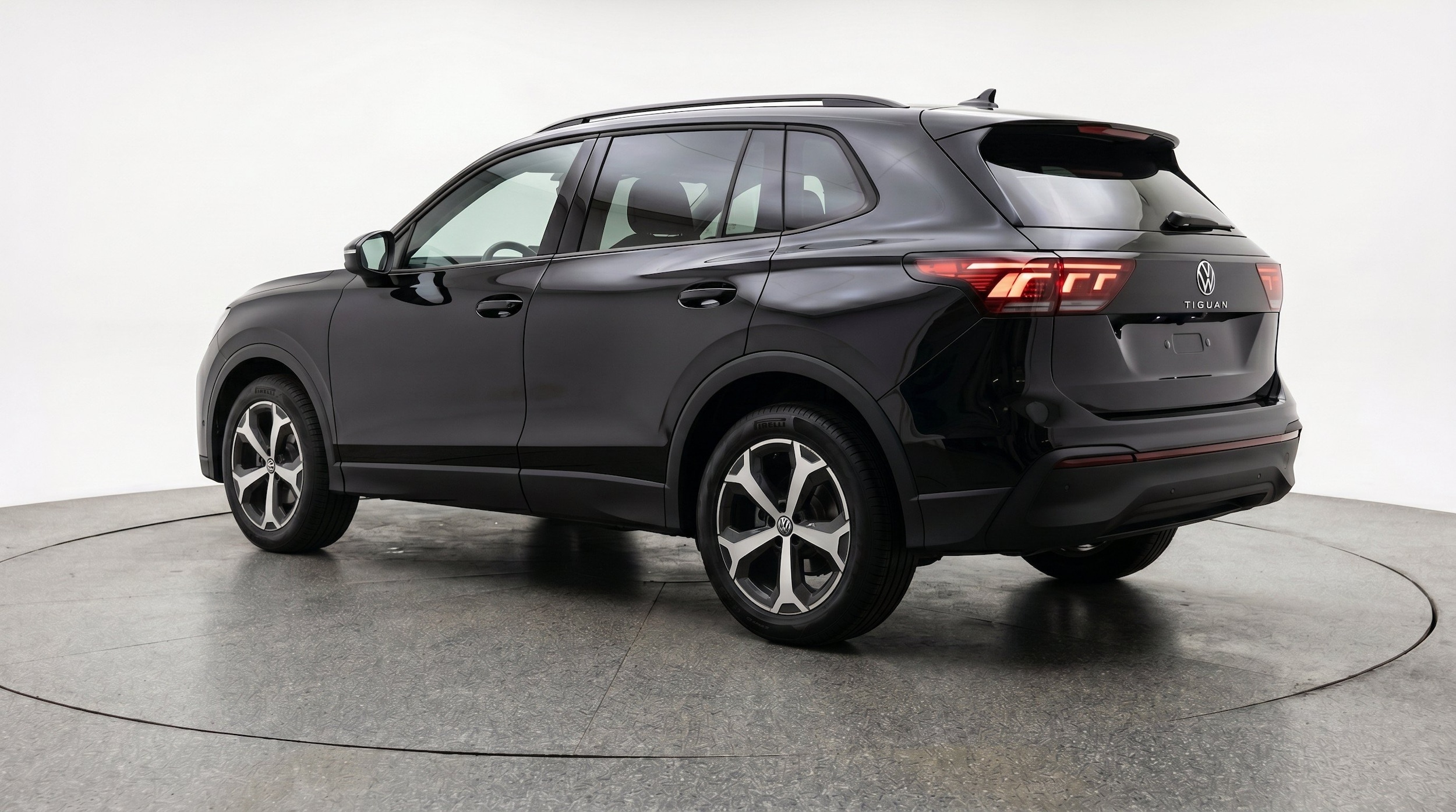 Thumbnail: 2026 Volkswagen Tiguan - 6