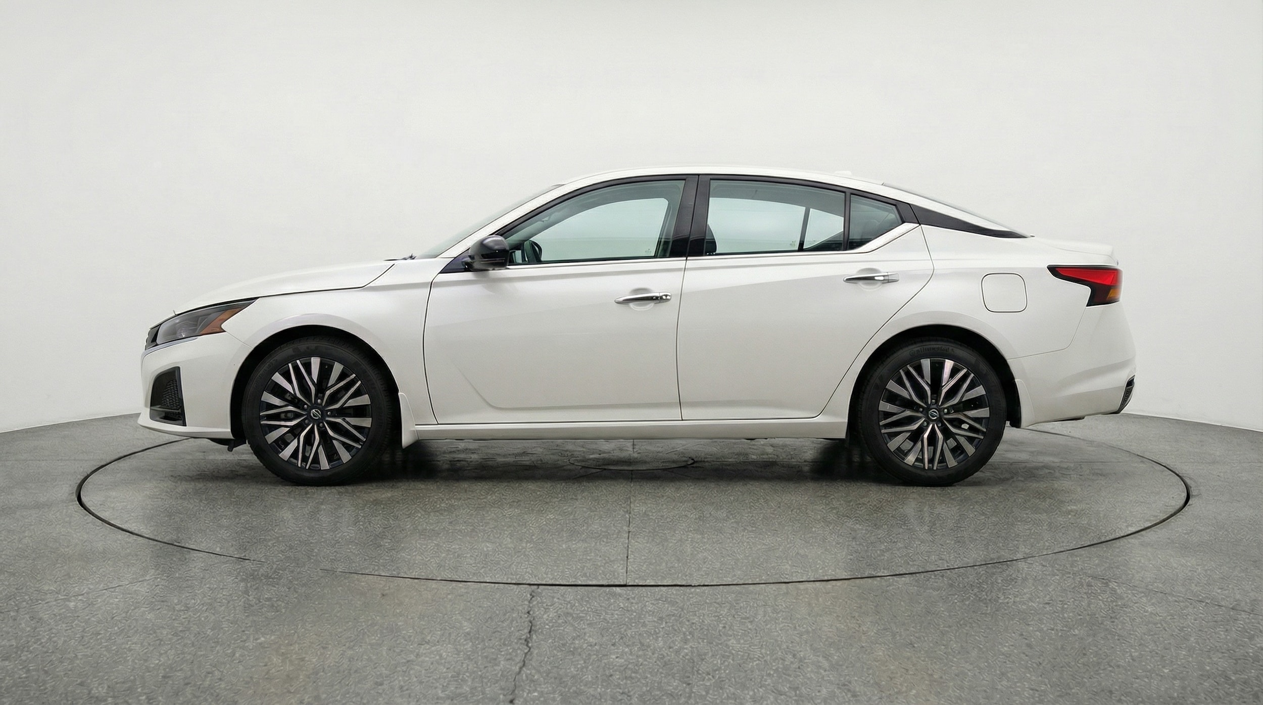 Thumbnail: 2025 Nissan Altima - 4