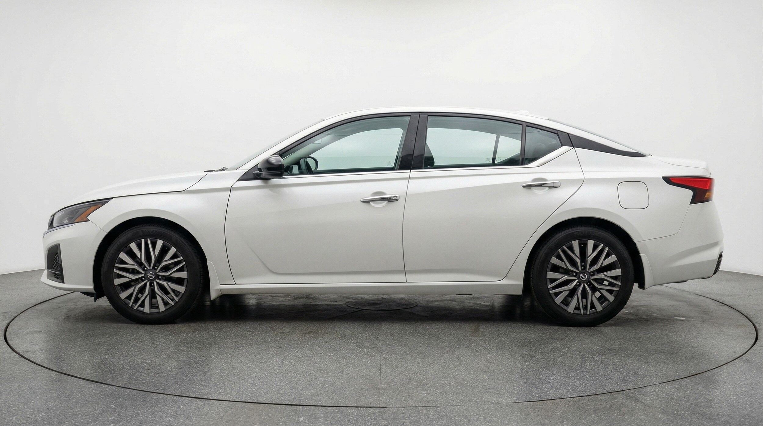 Thumbnail: 2025 Nissan Altima - 4