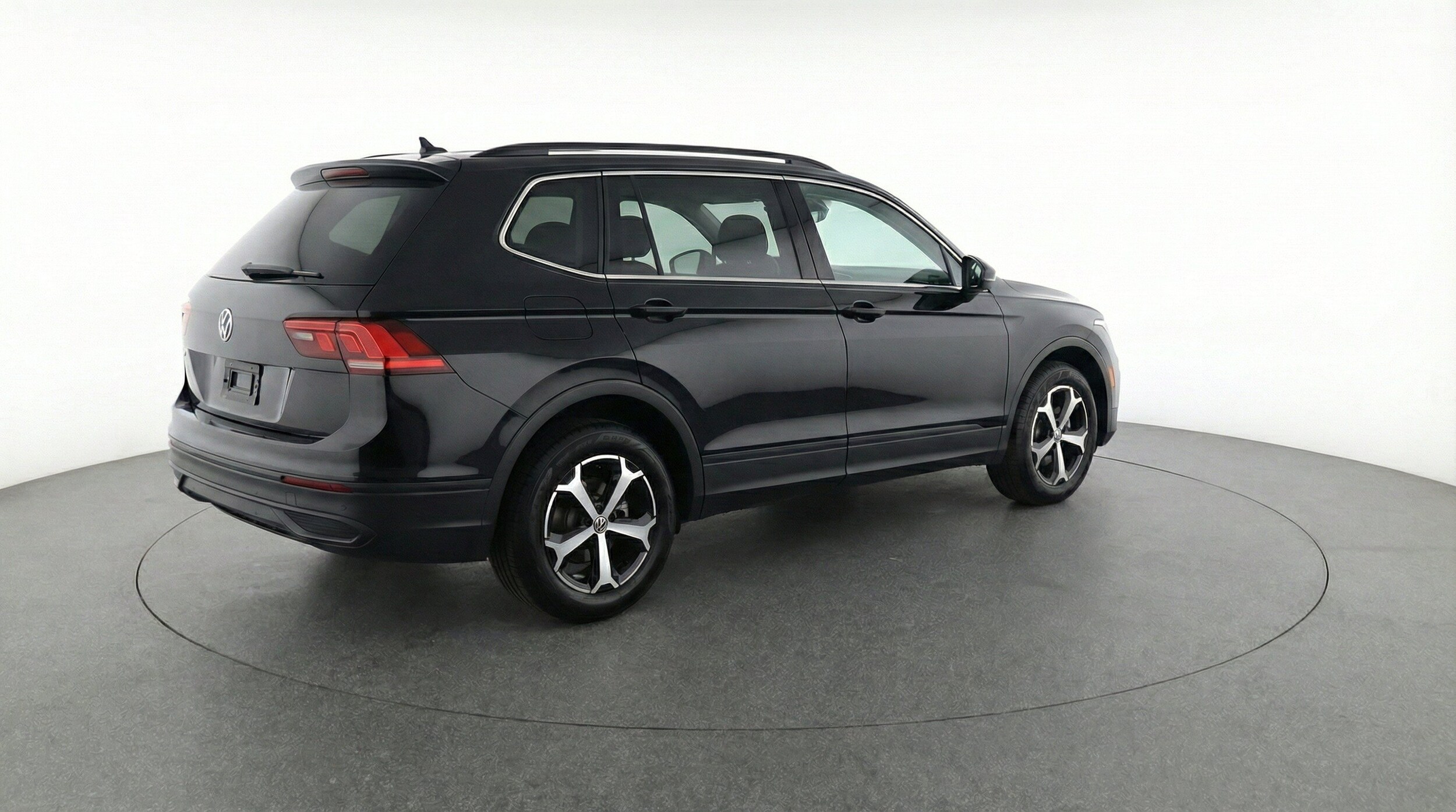 Thumbnail: 2026 Volkswagen Tiguan - 9