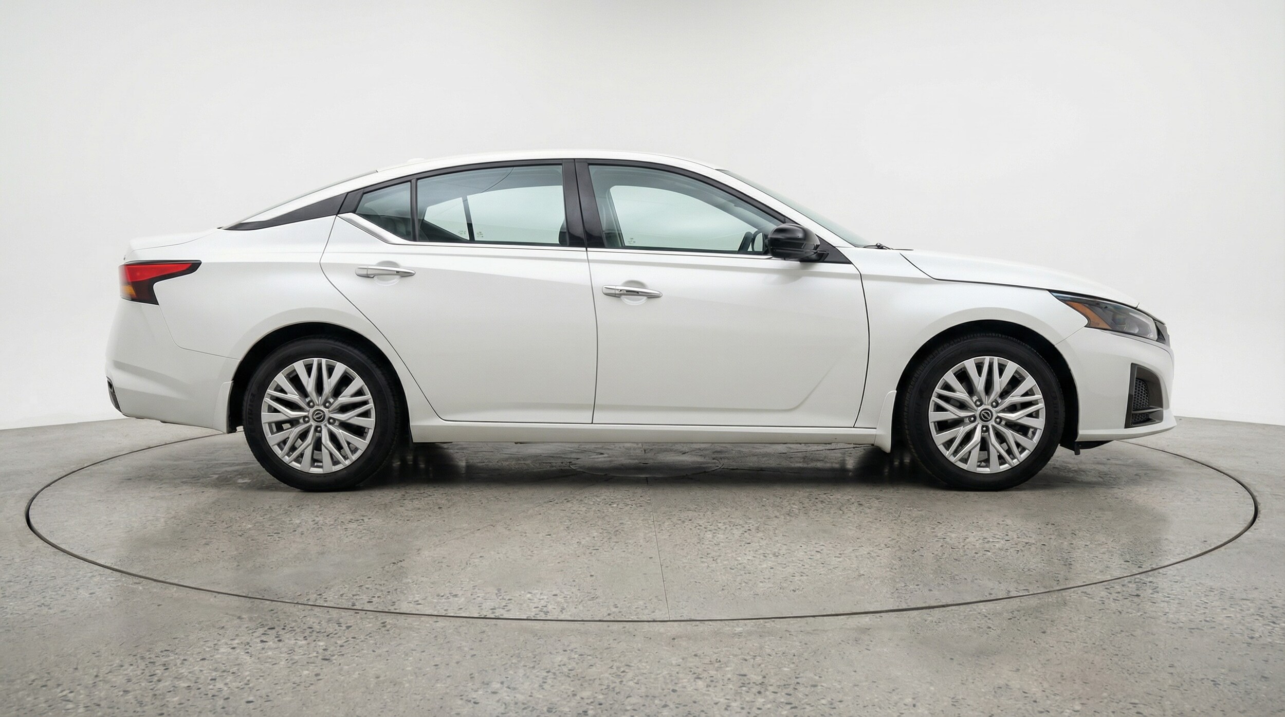 Thumbnail: 2025 Nissan Altima - 8