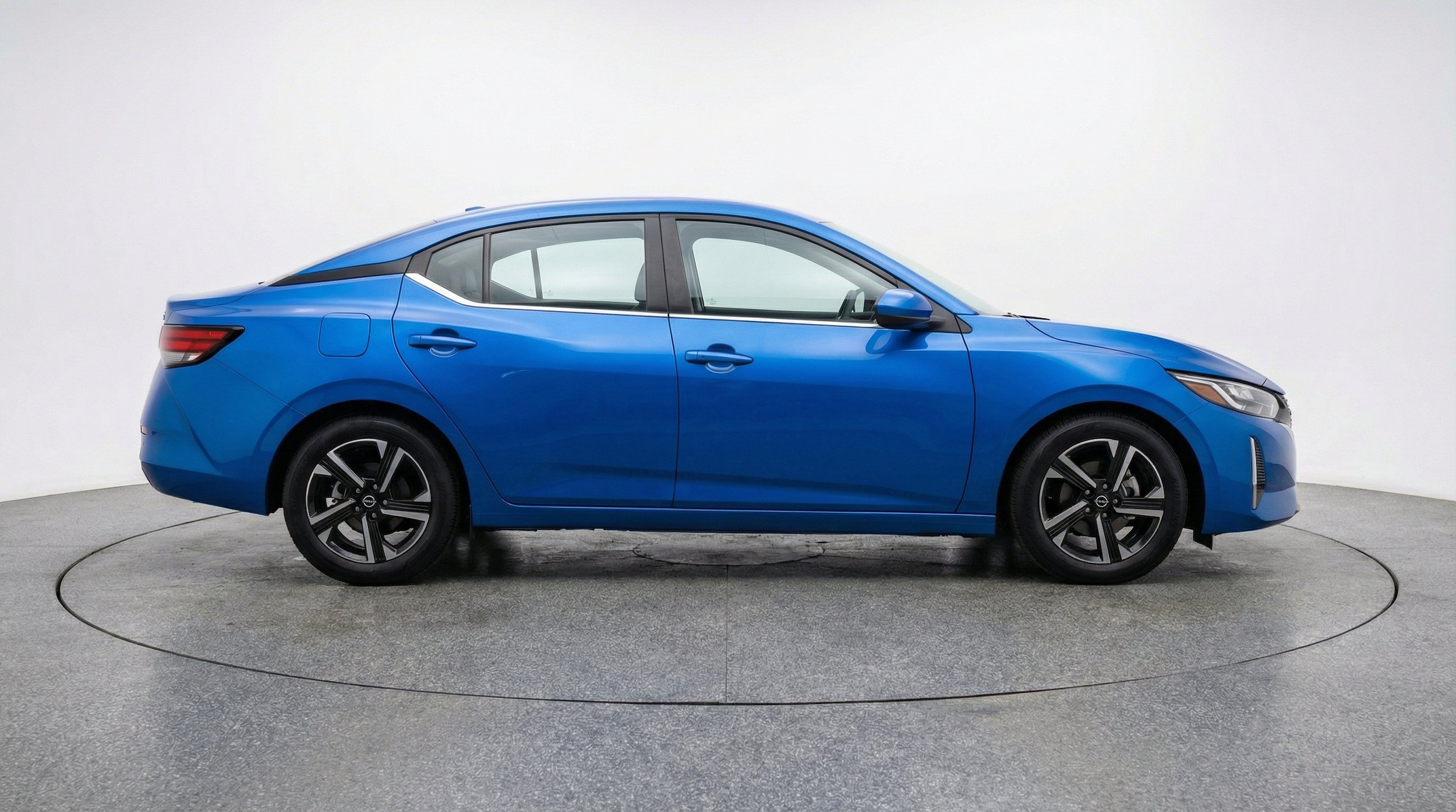 Thumbnail: 2025 Nissan Sentra - 10