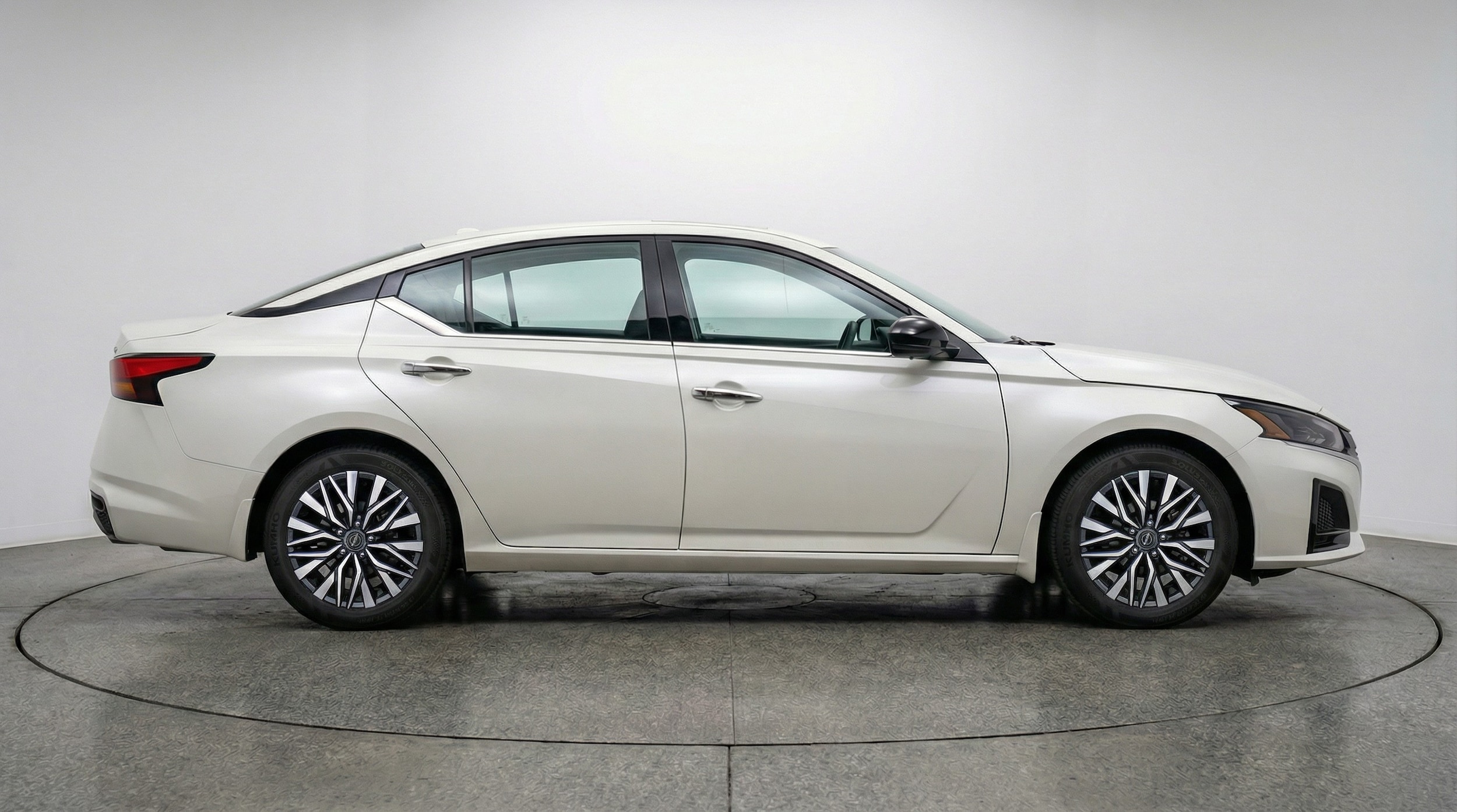 Thumbnail: 2025 Nissan Altima - 8